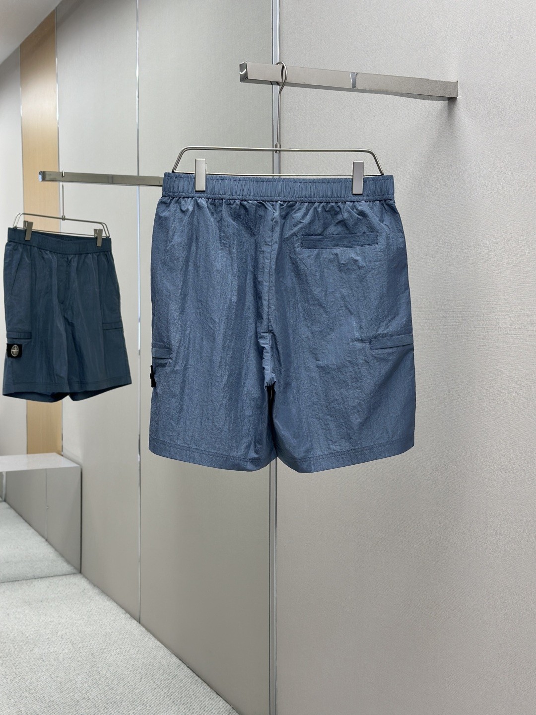 [STON ISLAND -스톤아일랜드] 스톤아일랜드 메탈 스윔 숏츠 블루 그레이