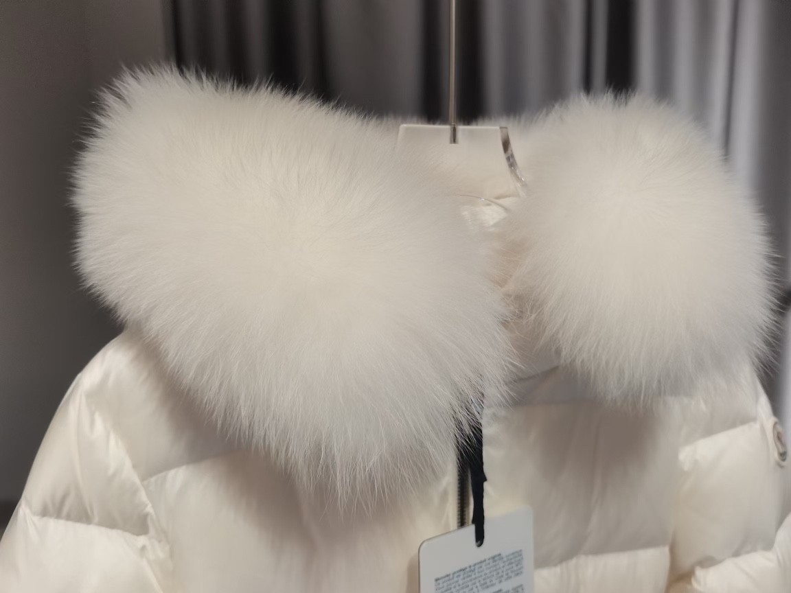 [MONCLER-몽클레어] 몽클레어 보에드 퍼 쇼트 다운 재킷