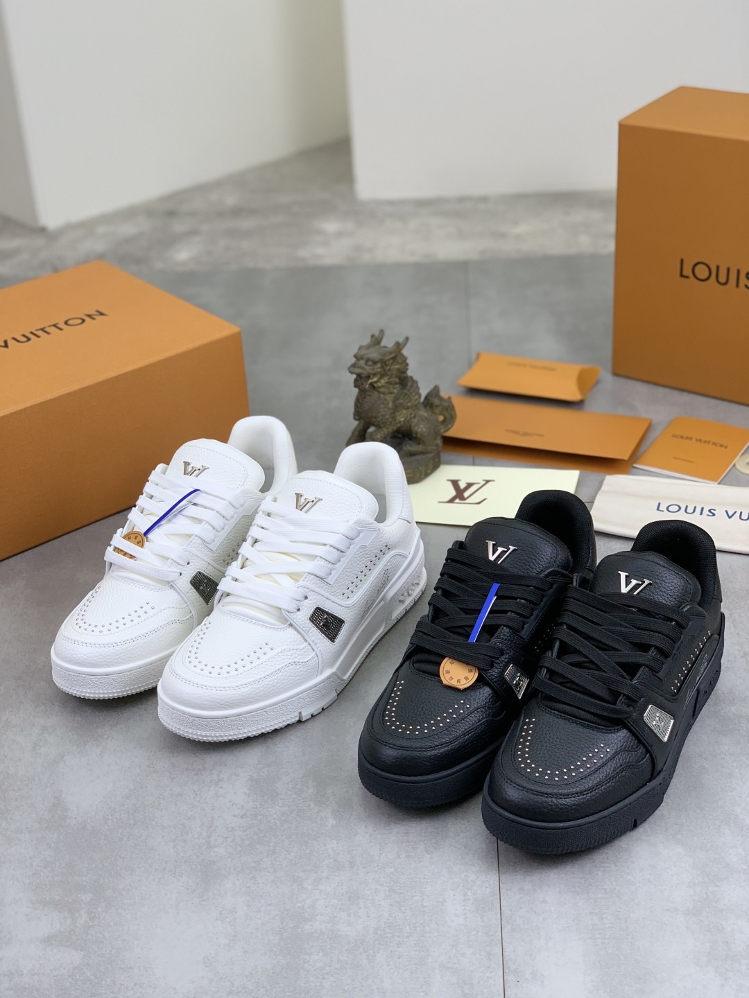 [LOUIS VUITTON-루이비통] 루이비통 트레이너 스니커즈