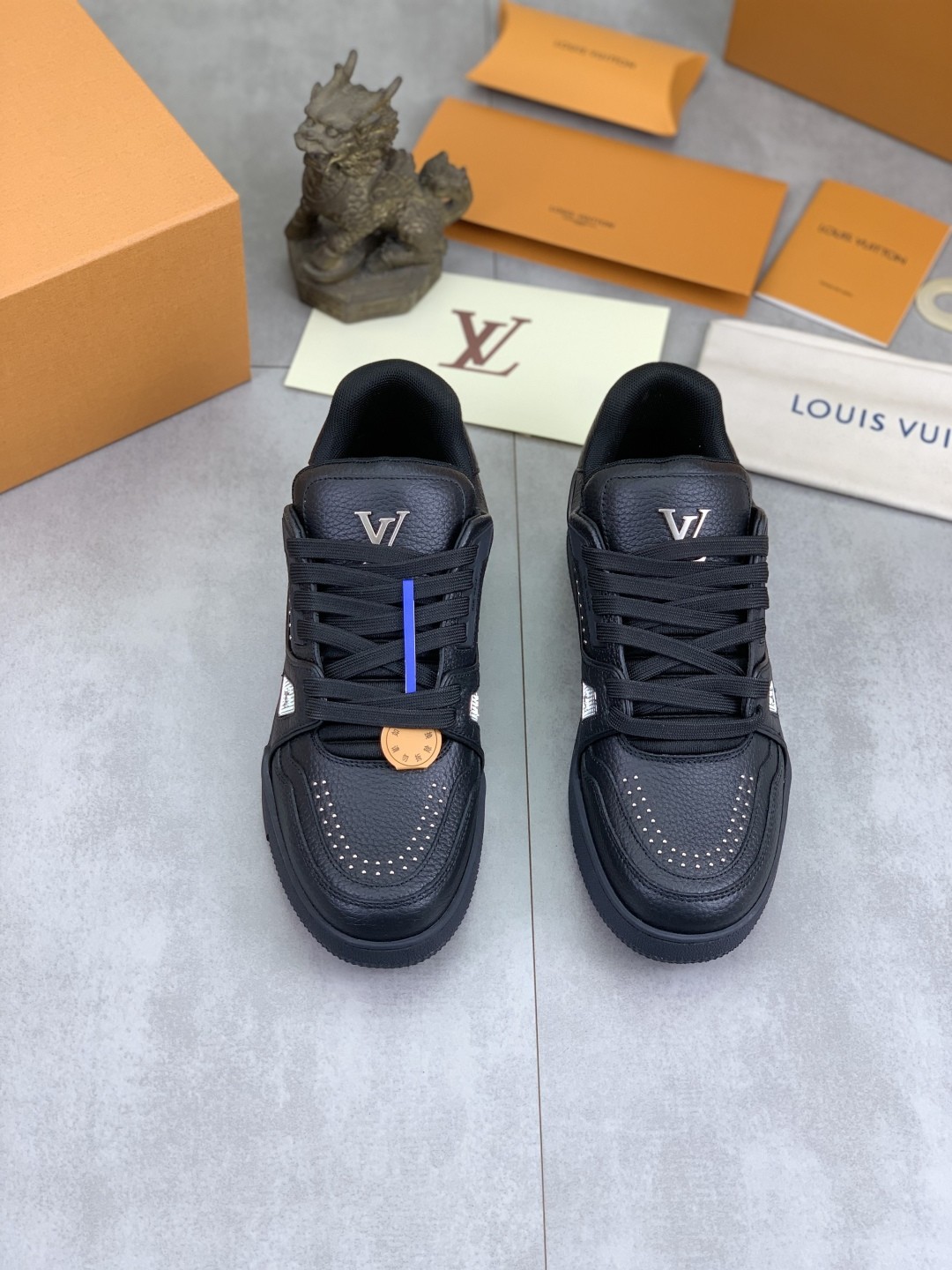 [LOUIS VUITTON-루이비통] 루이비통 트레이너 스니커즈