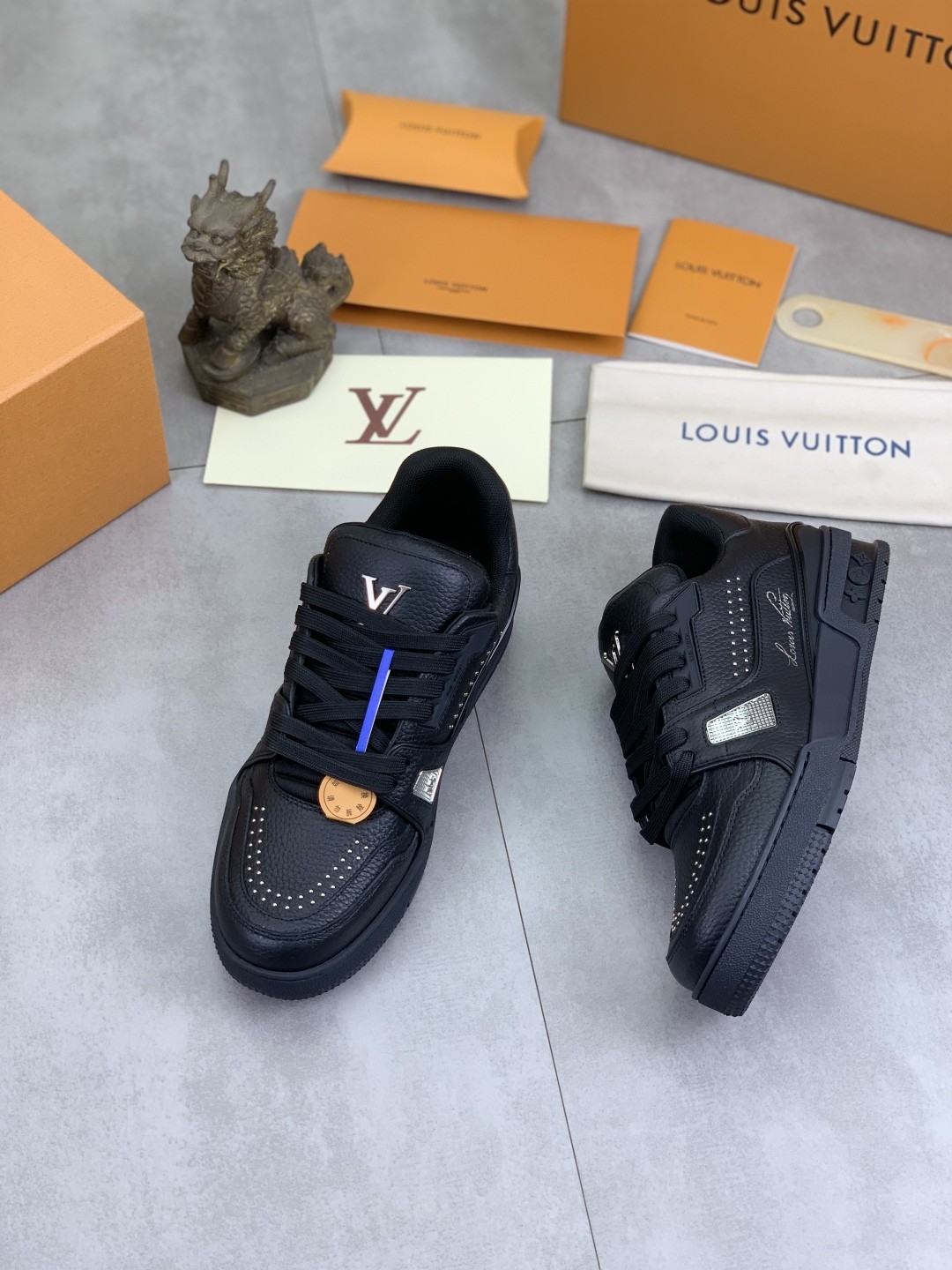 [LOUIS VUITTON-루이비통] 루이비통 트레이너 스니커즈