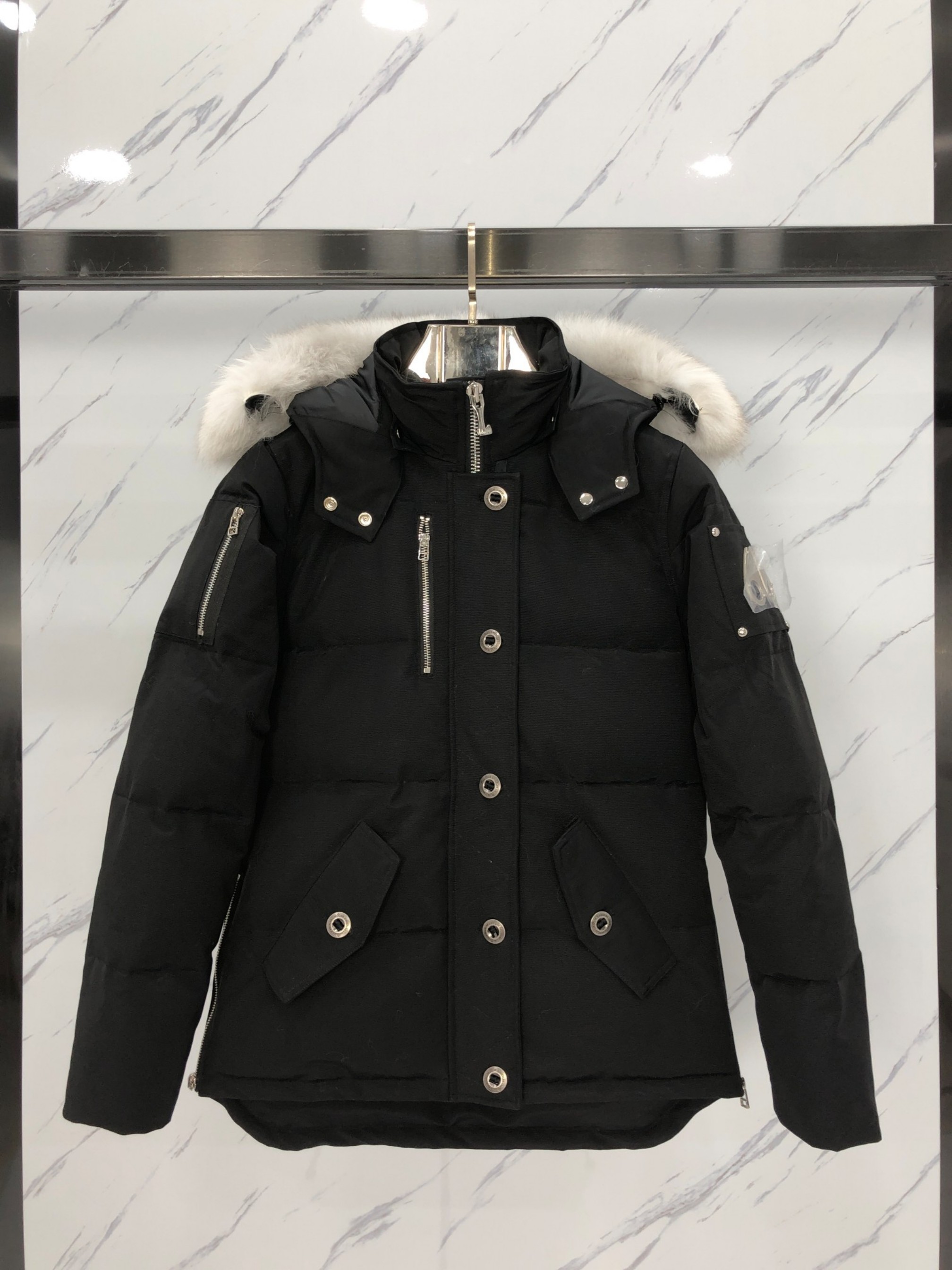 [Moose knuckles -무스너클 ] 무스너클 쓰리쿼터 버클 패딩