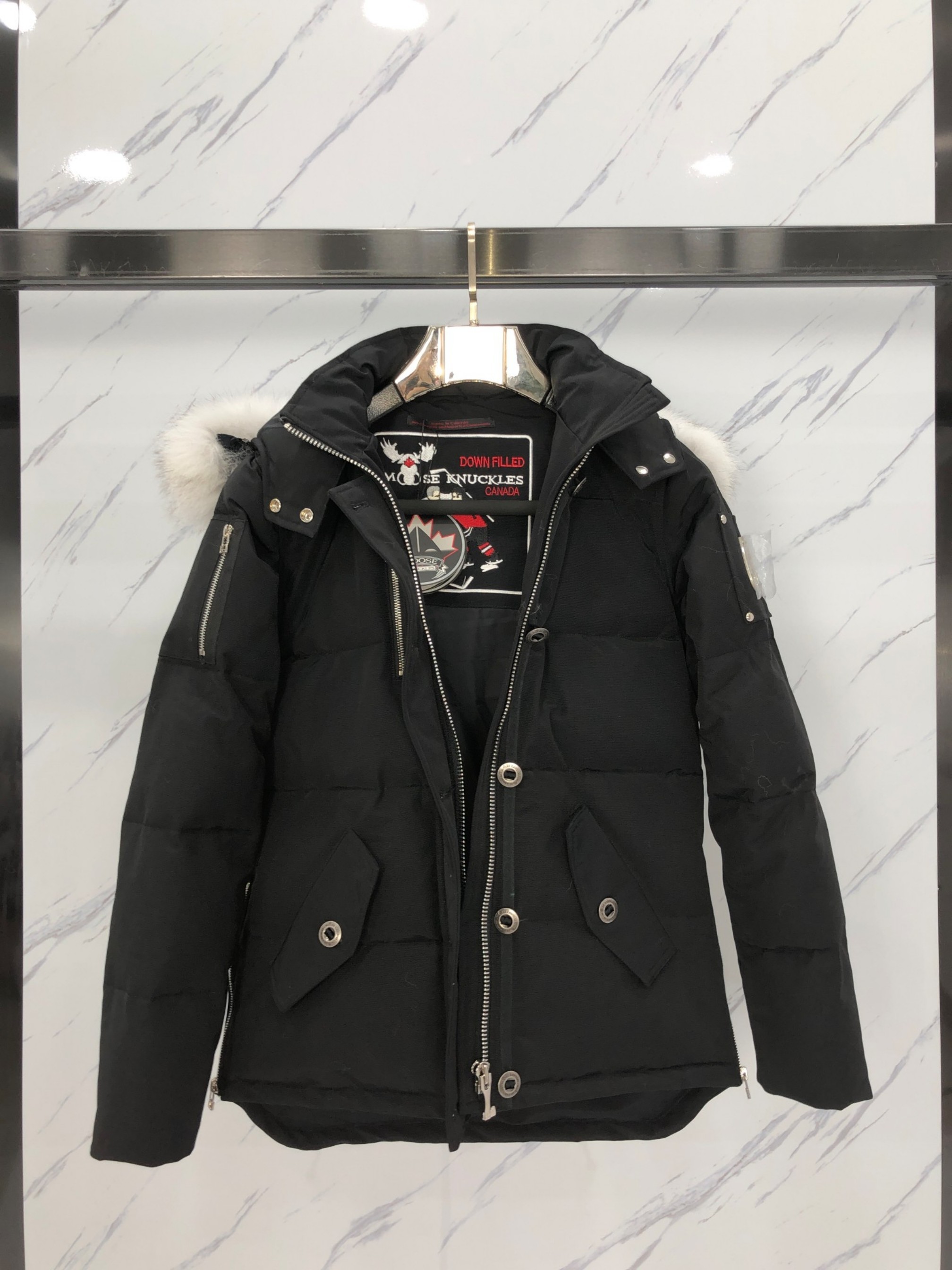 [Moose knuckles -무스너클 ] 무스너클 쓰리쿼터 버클 패딩