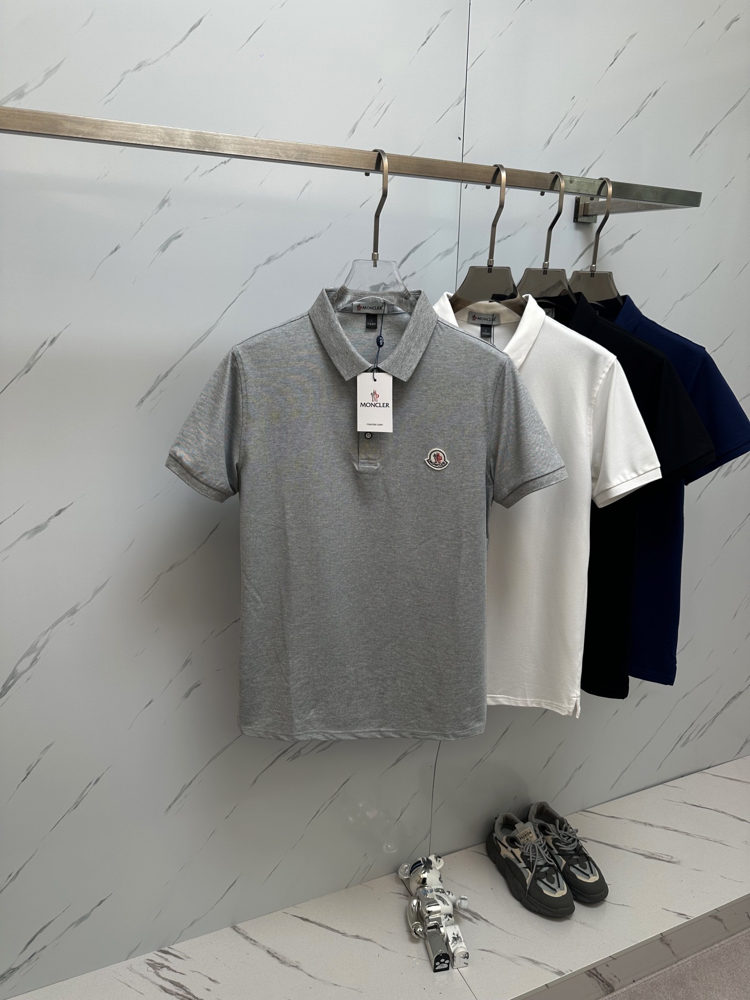 [MONCLER-몽클레어] 몽클레어 남자 폴로 반팔티셔츠