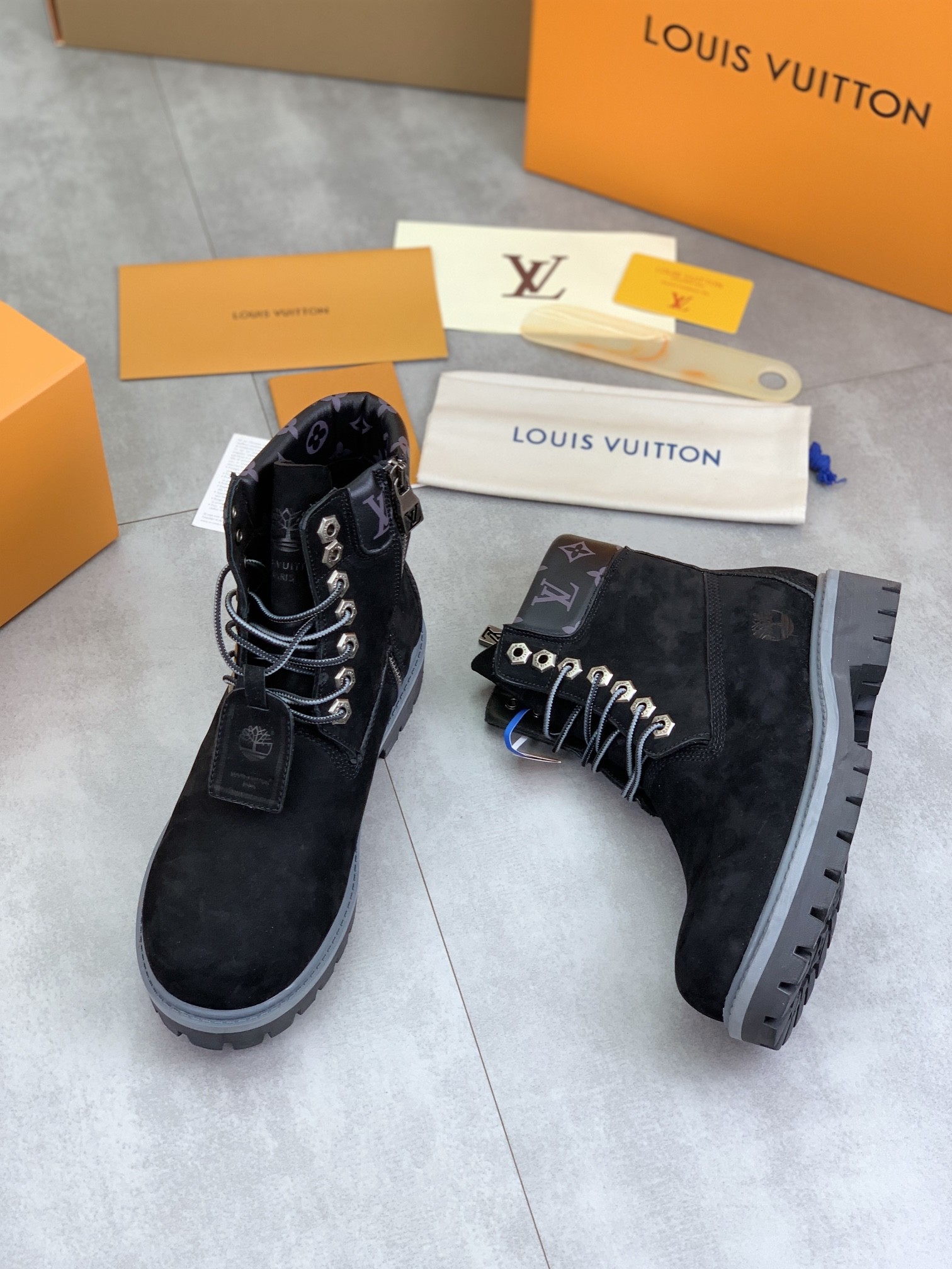 [LOUIS VUITTON-루이비통] 루이비통 프리미엄 워커 부츠 블랙