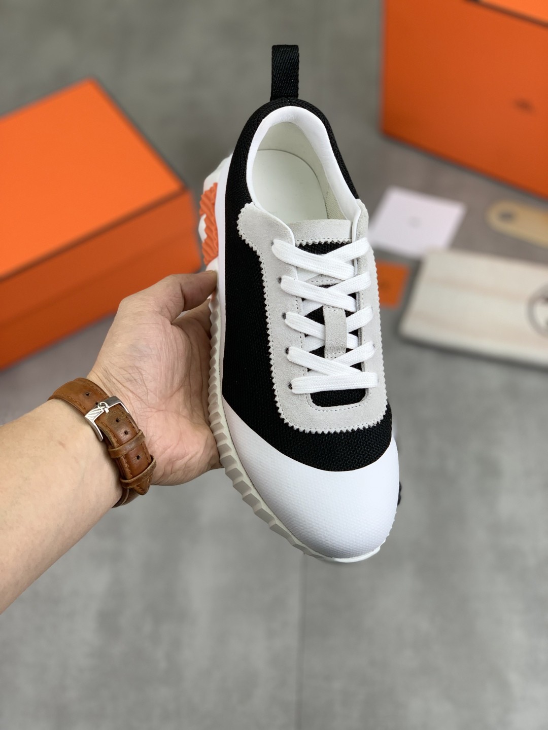 [HERMES-에르메스]  에르메스  바운싱 스니커즈 남여공용