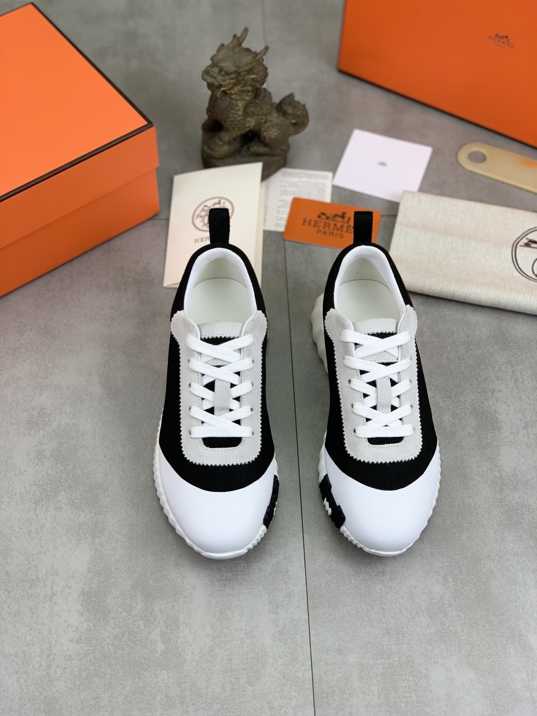 [HERMES-에르메스]  에르메스  바운싱 스니커즈 남여공용