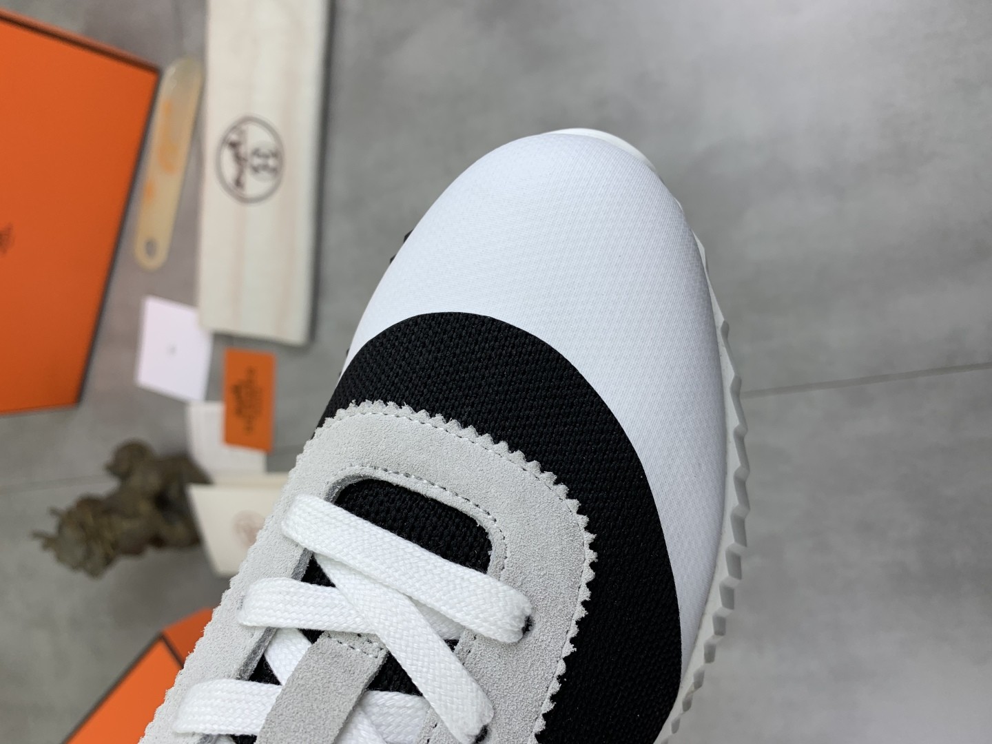 [HERMES-에르메스]  에르메스  바운싱 스니커즈 남여공용