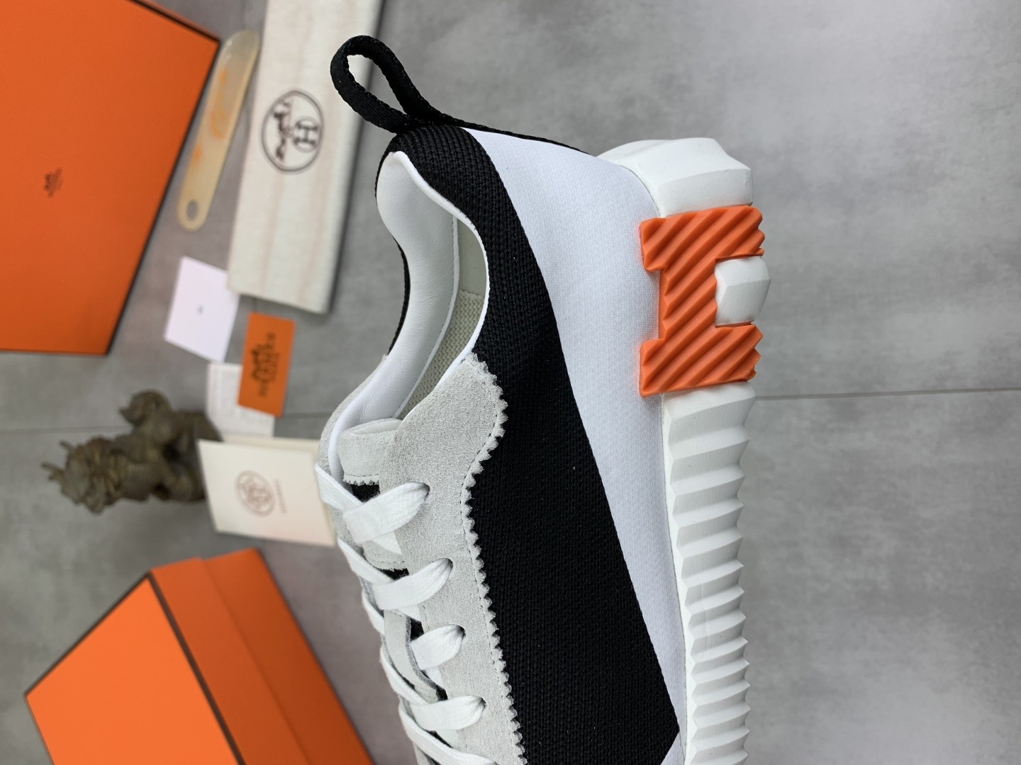 [HERMES-에르메스]  에르메스  바운싱 스니커즈 남여공용