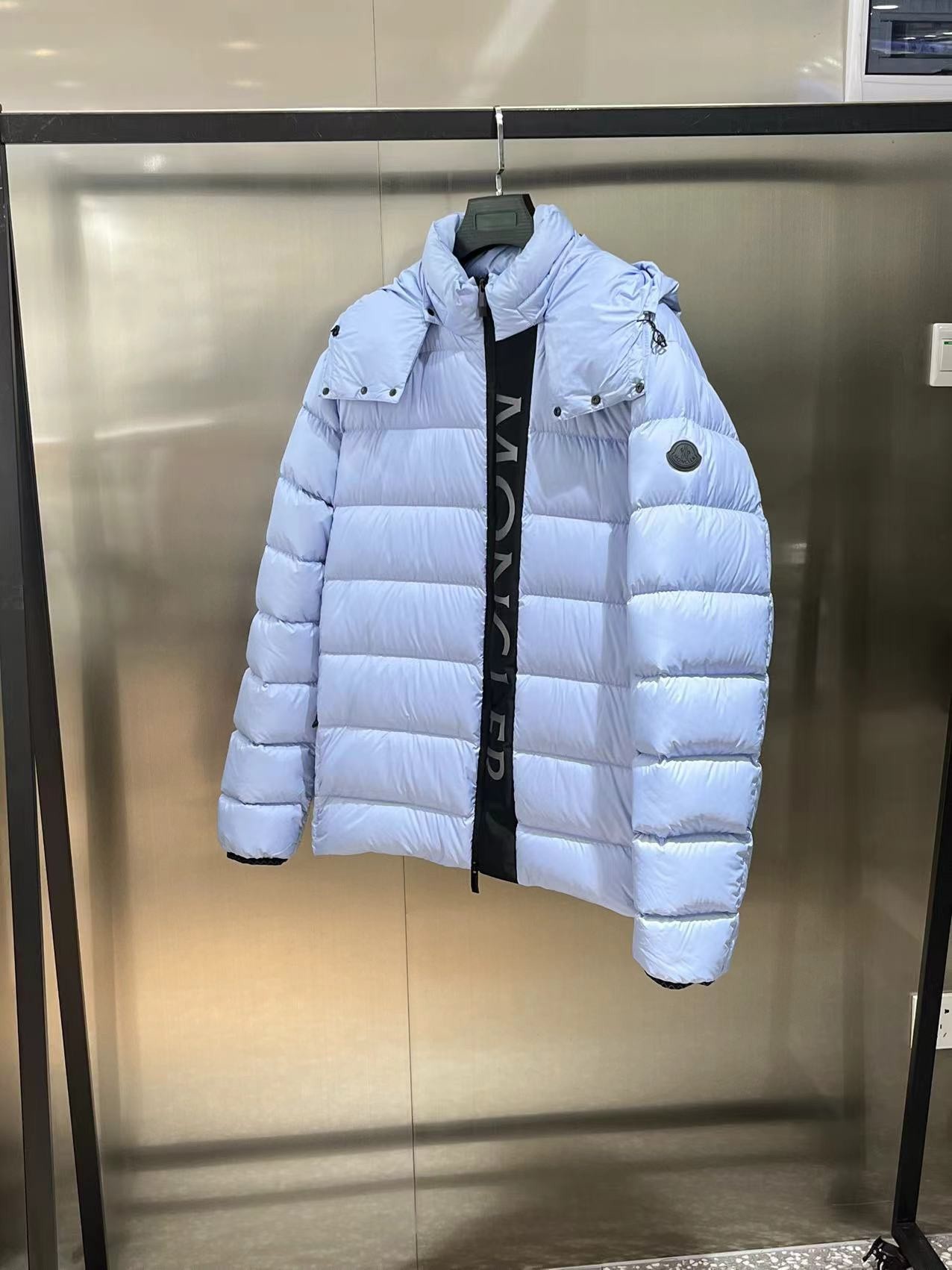 [MONCLER-몽클레어] 몽클레어 레터링 로고 패딩
