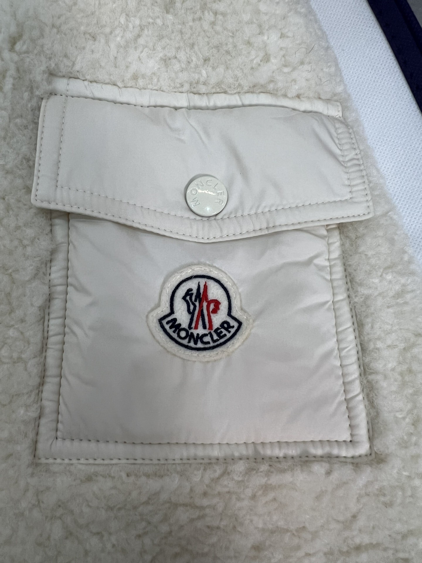 [MONCLER-몽클레어] 몽클레어 에스코 쇼트 다운 자켓