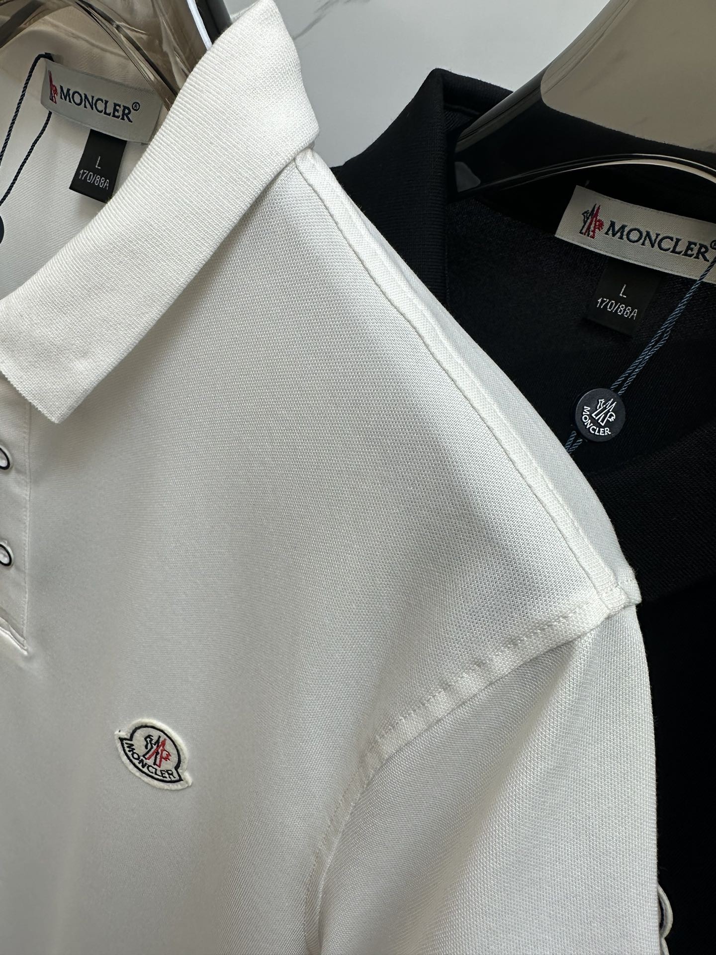 [MONCLER-몽클레어] 몽클레어 로고 패치 반소매 폴로 셔츠