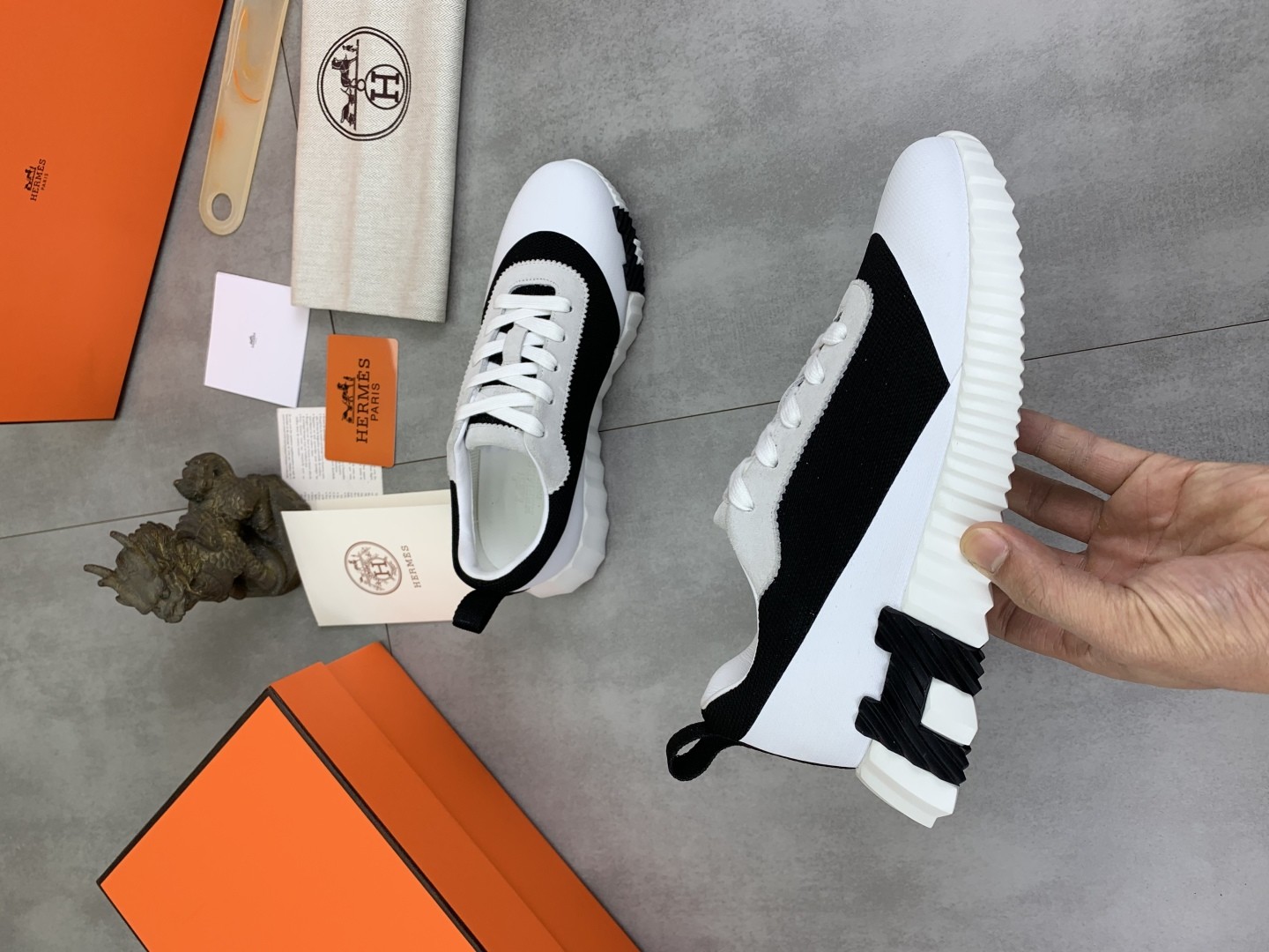 [HERMES-에르메스] 에르메스  바운싱 스니커즈 남여공용