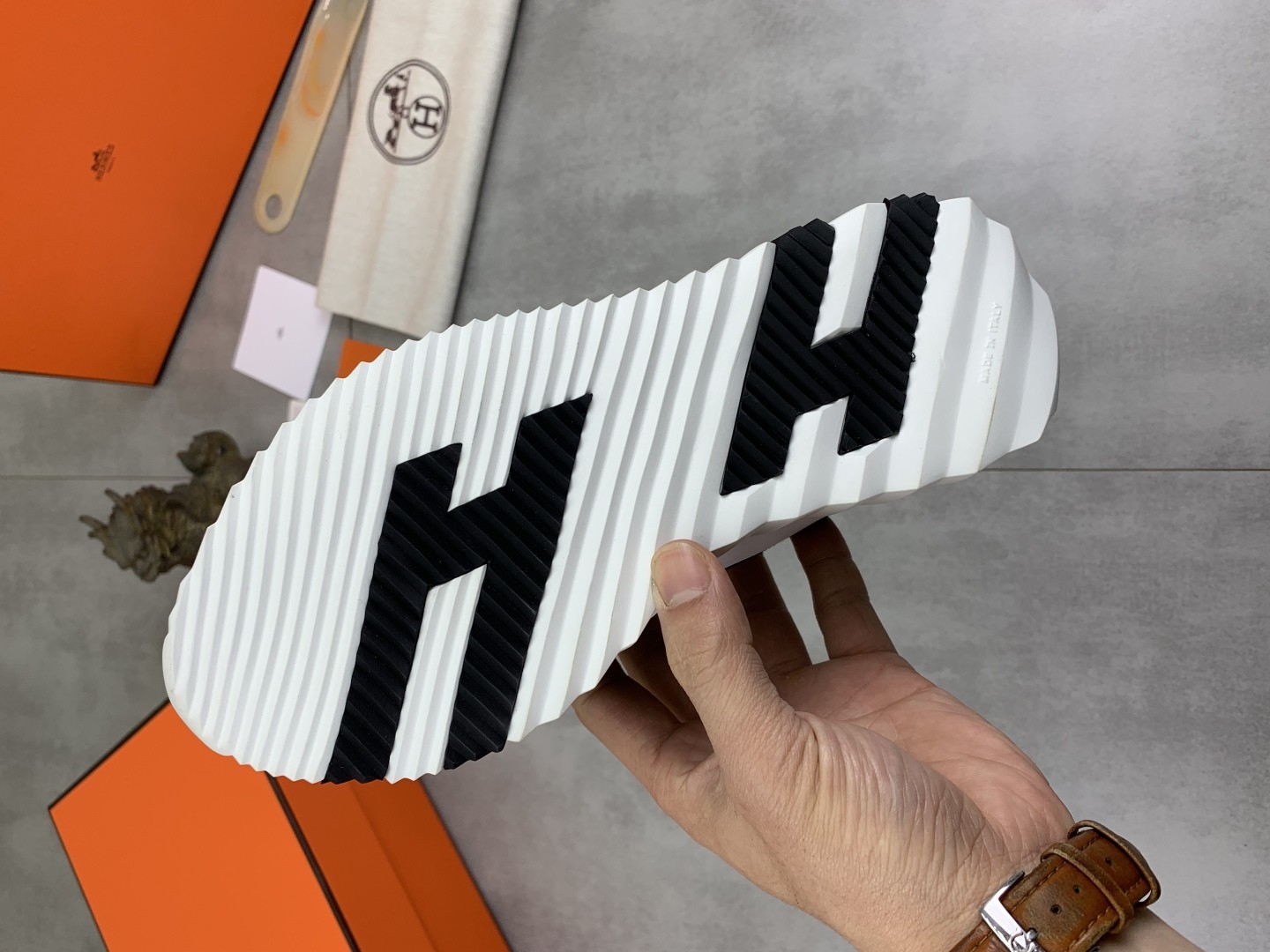 [HERMES-에르메스] 에르메스  바운싱 스니커즈 남여공용