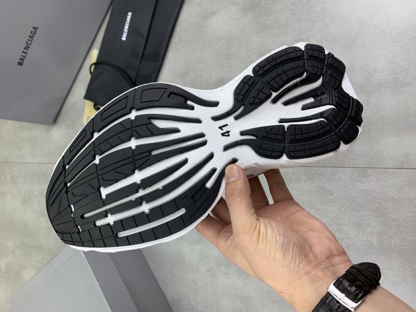 [BALENCIAGA-발렌시아가 ] 발렌시아가 먼데이 스니커즈  운동화