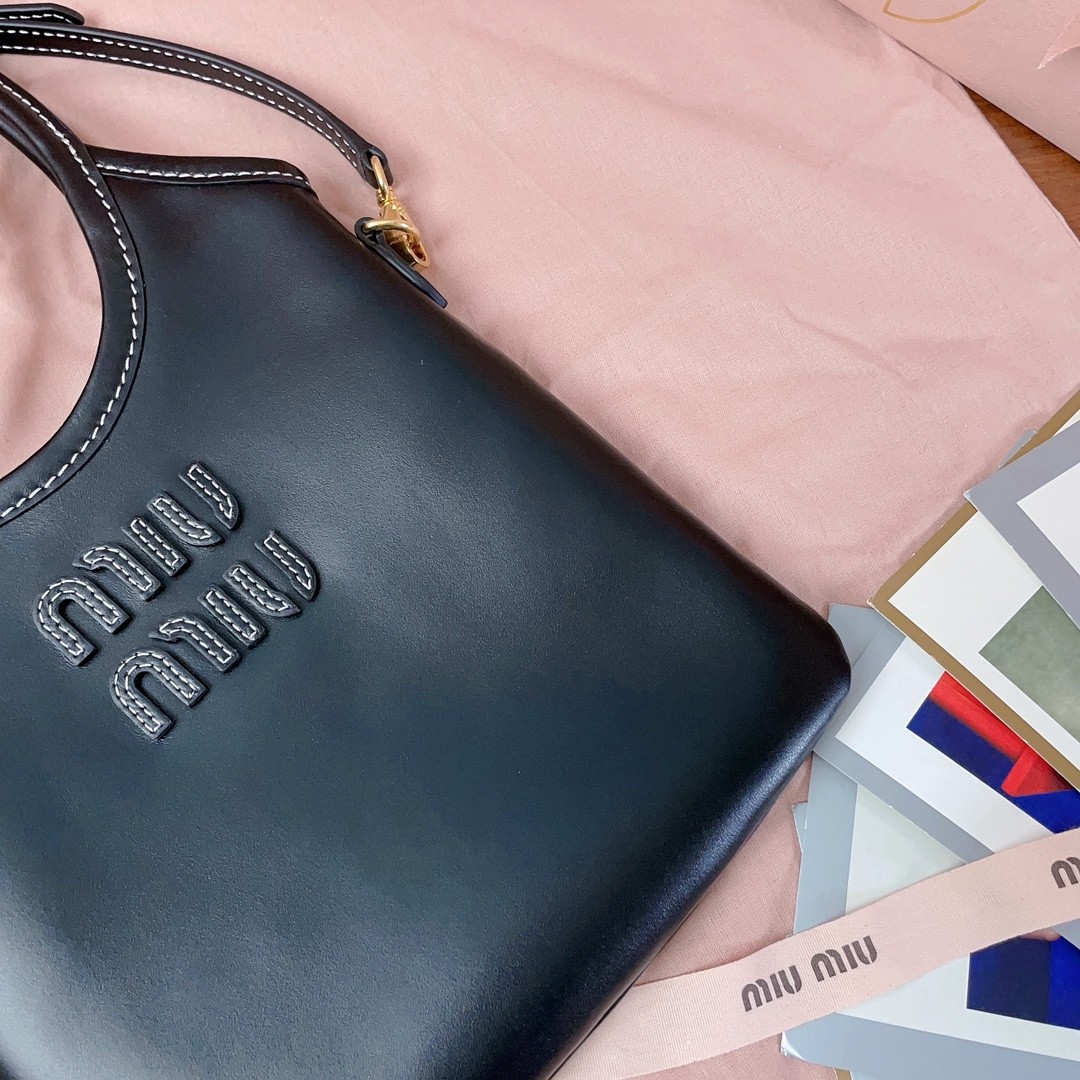 [MIU MIU-미우미우] 미우미우  아이비백 스몰