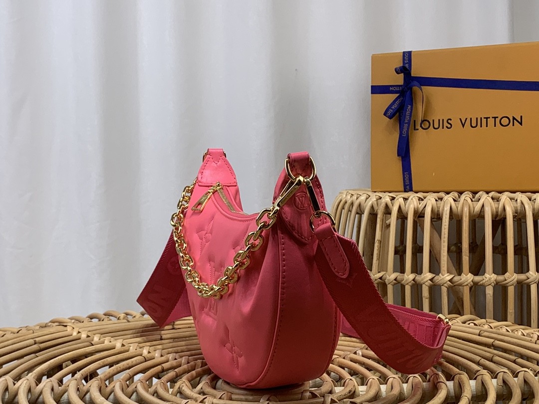 루이비통 LV Over The Moon 오버 더 문 숄더 백