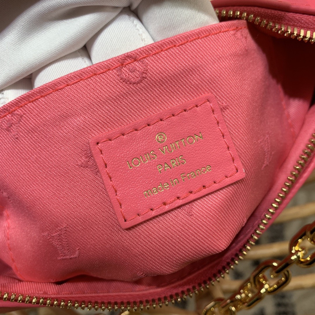 루이비통 LV Over The Moon 오버 더 문 숄더 백