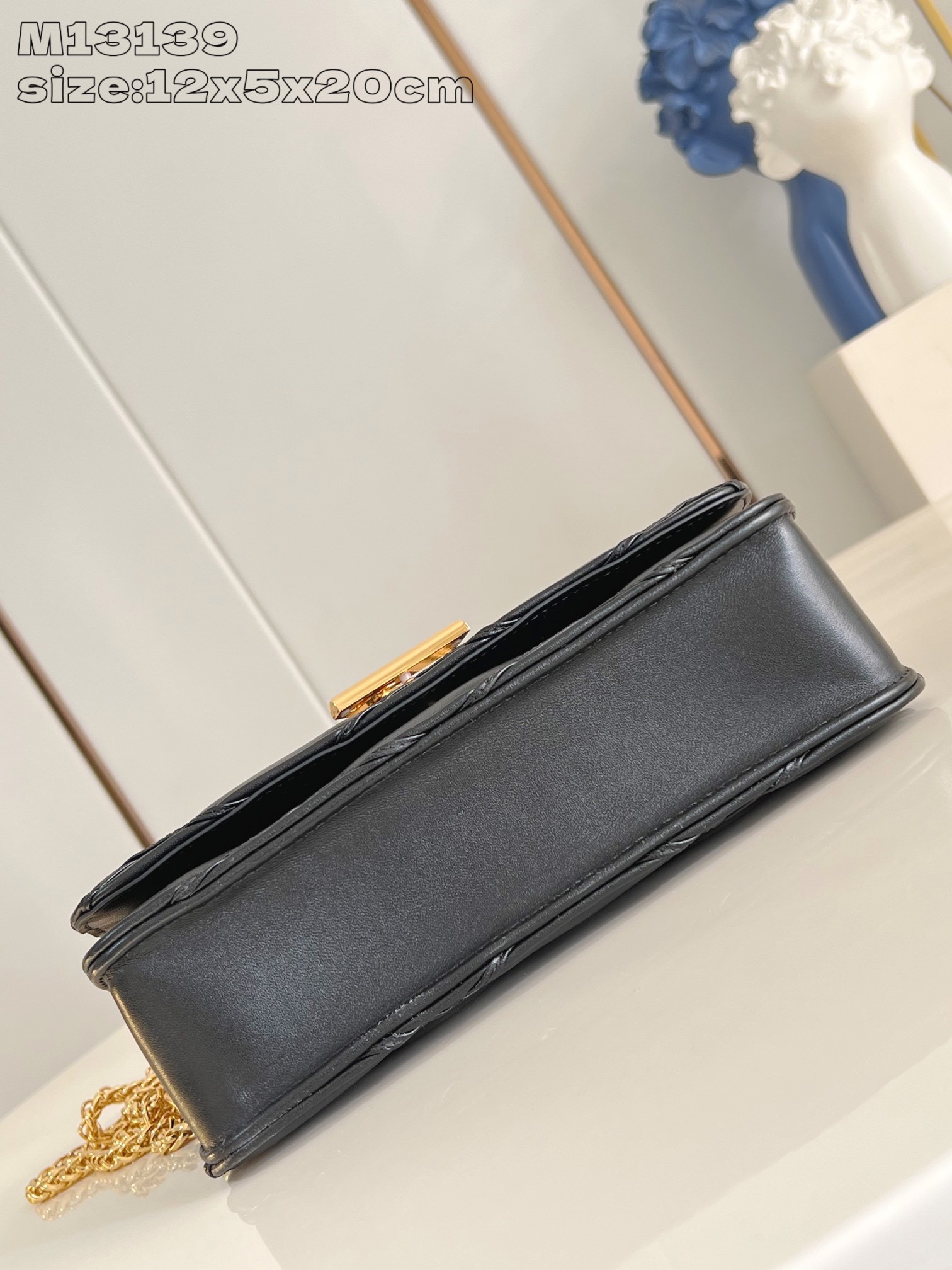 [LOUIS VUITTON-루이비통] 루이비통 월릿 온 체인 블랙 M13139