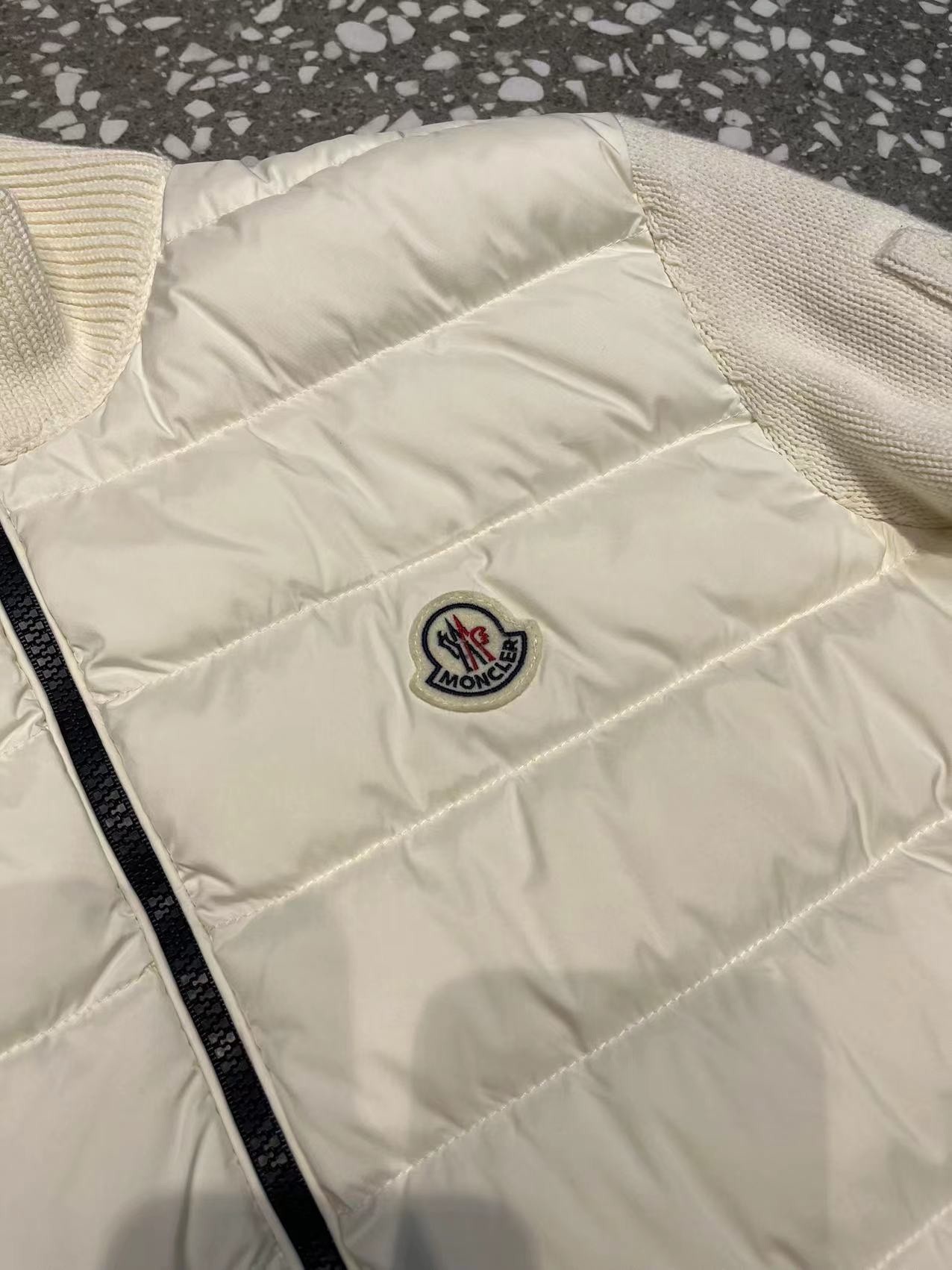 [MONCLER-몽클레어] 몽클레어 패딩 재킷