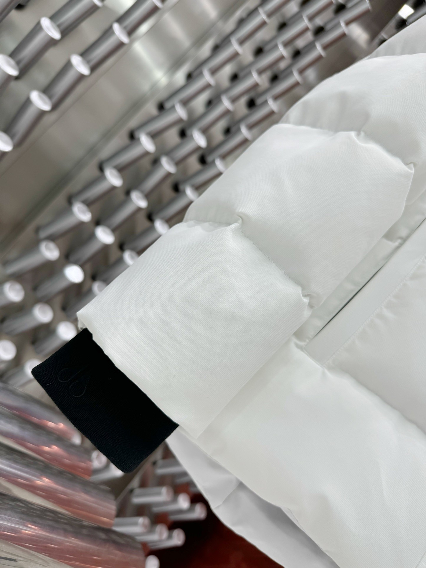 [Moose knuckles -무스너클 ]  무스너클 애스토리아 패딩 화이트