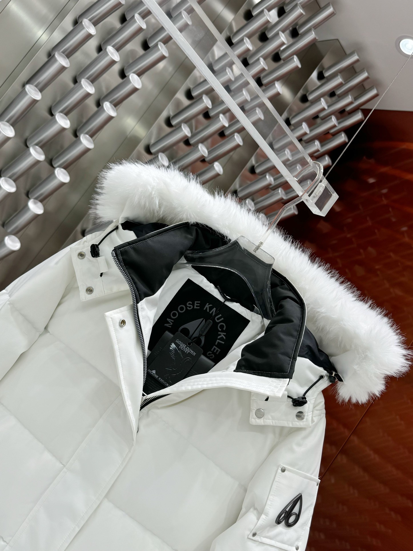 [Moose knuckles -무스너클 ]  무스너클 애스토리아 패딩 화이트