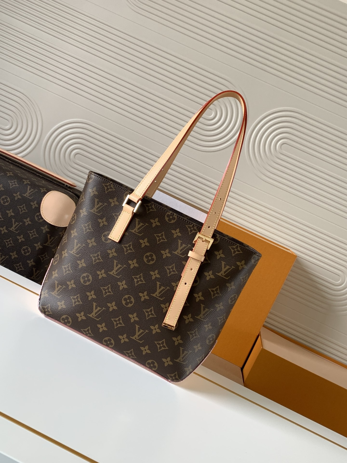 [LOUIS VUITTON-루이비통] 루이비통 피아노 핸드백 M12095
