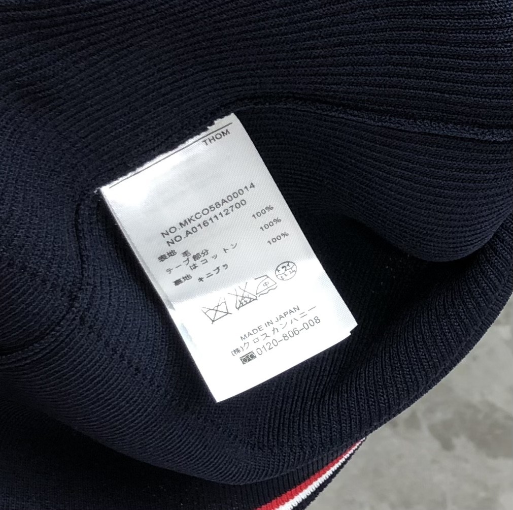 [TOM BROWNE -톰브라운 ] 톰브라운  카라 반팔 니트