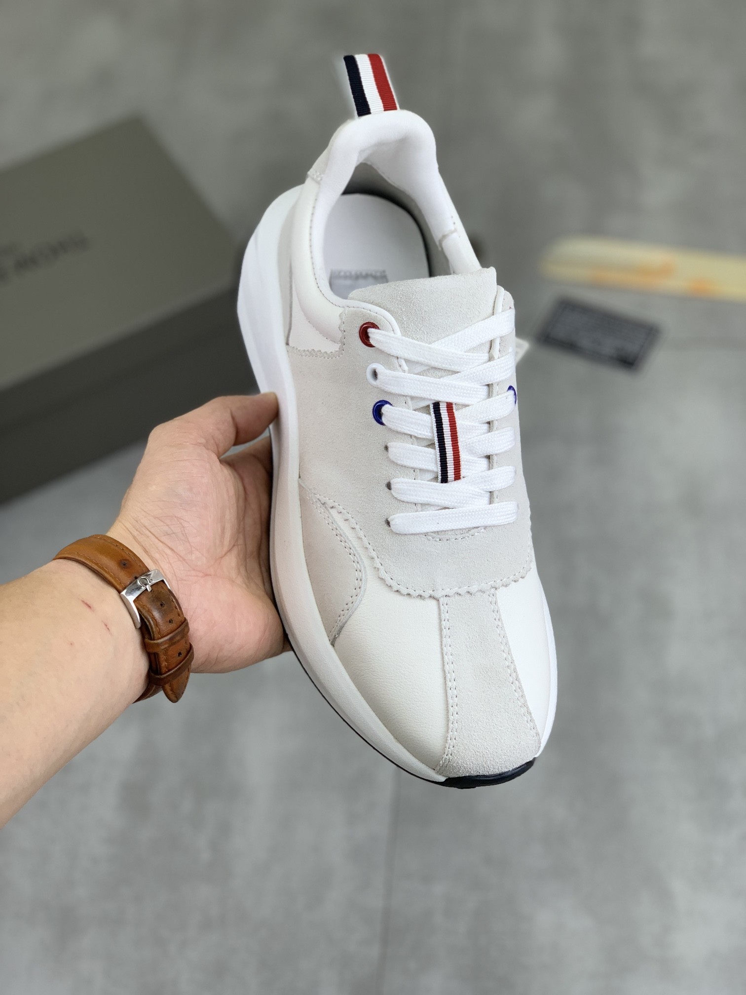 [THOM BROWNE-톰브라운] 톰브라운 남성 스니커즈 화이트