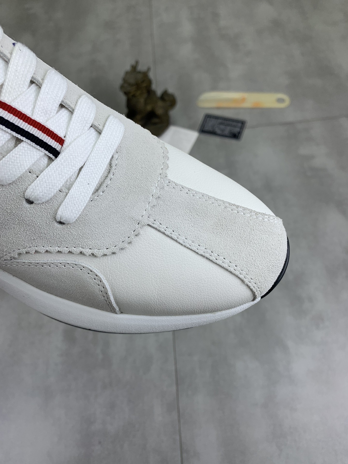 [THOM BROWNE-톰브라운] 톰브라운 남성 스니커즈 화이트