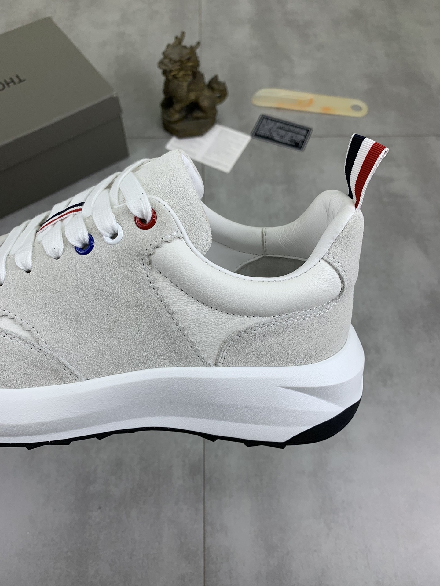 [THOM BROWNE-톰브라운] 톰브라운 남성 스니커즈 화이트