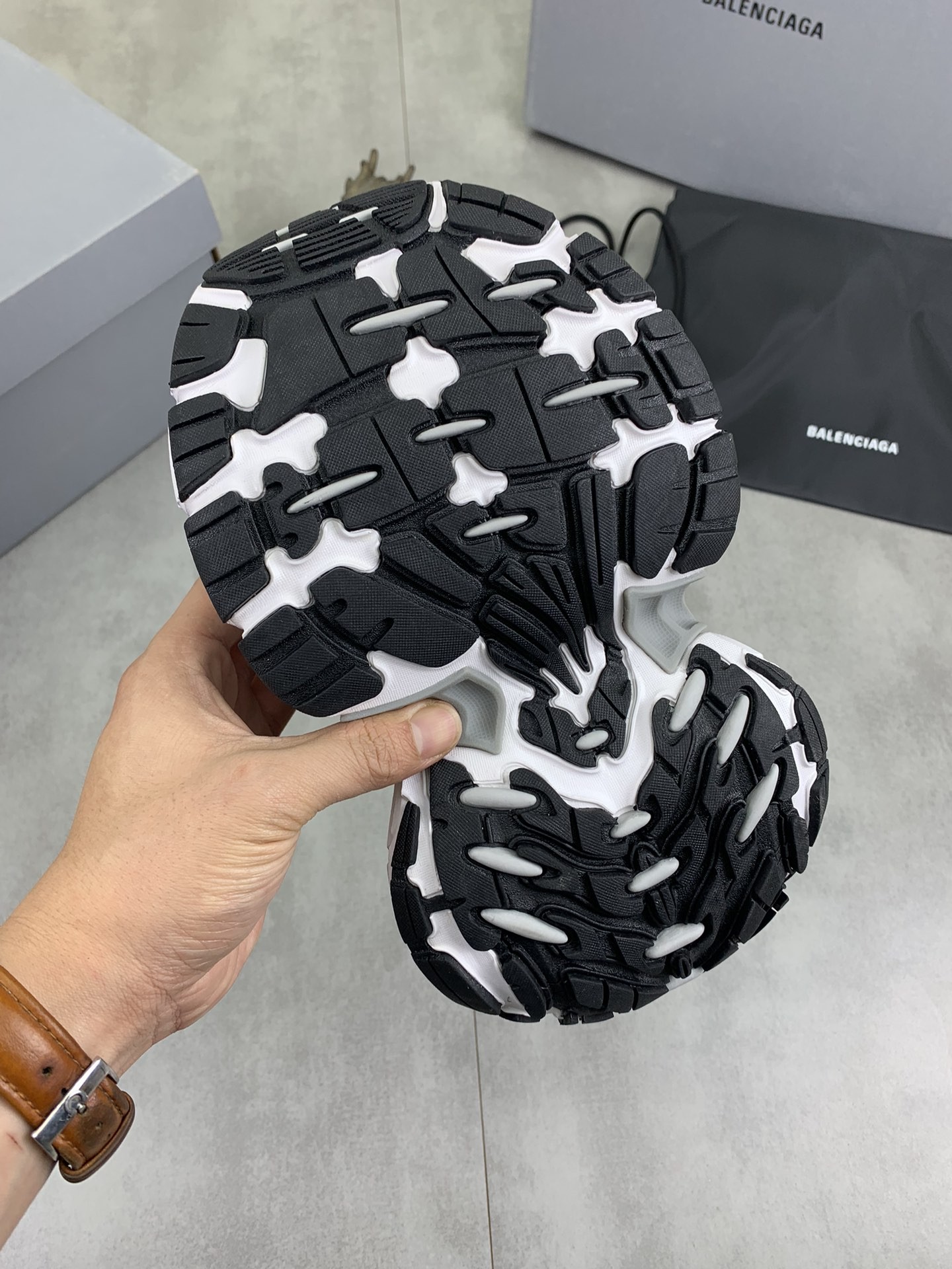 [BALENCIAGA-발렌시아가] 발렌시아가 10XL 스니커즈