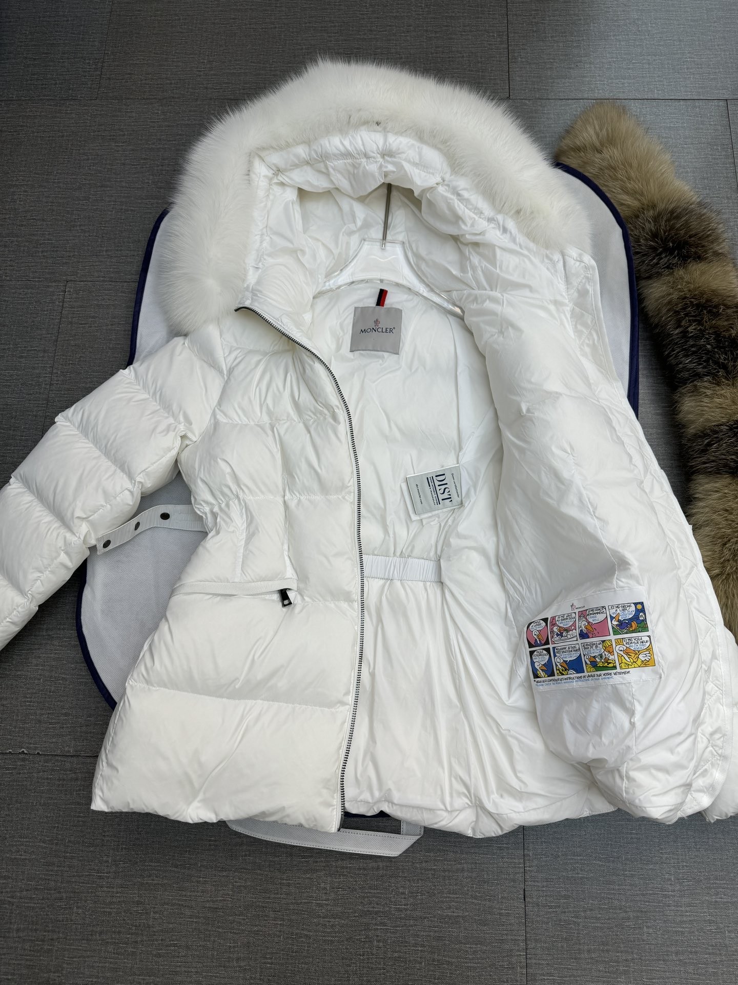 [MONCLER-몽클레어] 몽클레어 보에드 숏 패딩