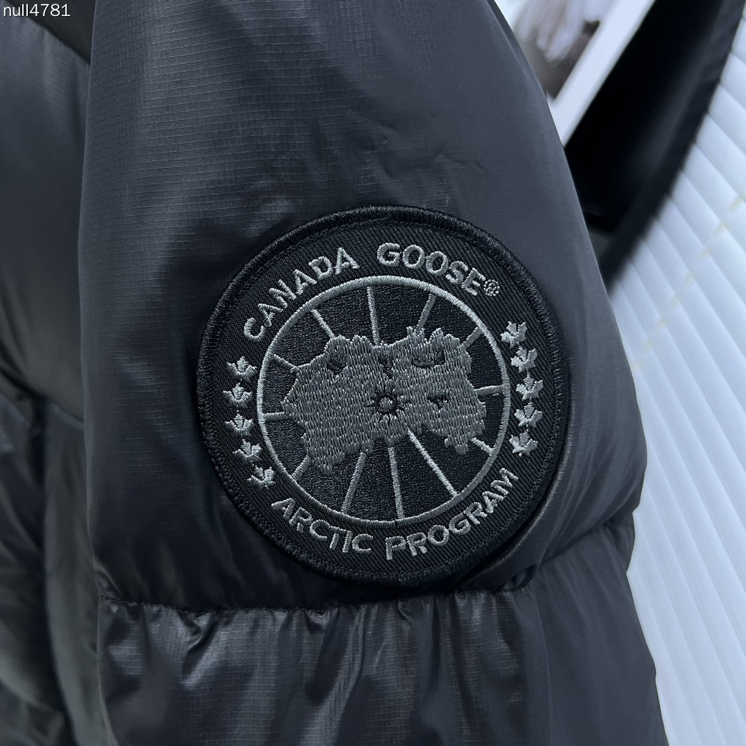 [Canada Goose-캐나다구스] 캐나다구스  크로프턴 퍼퍼 블랙 패딩