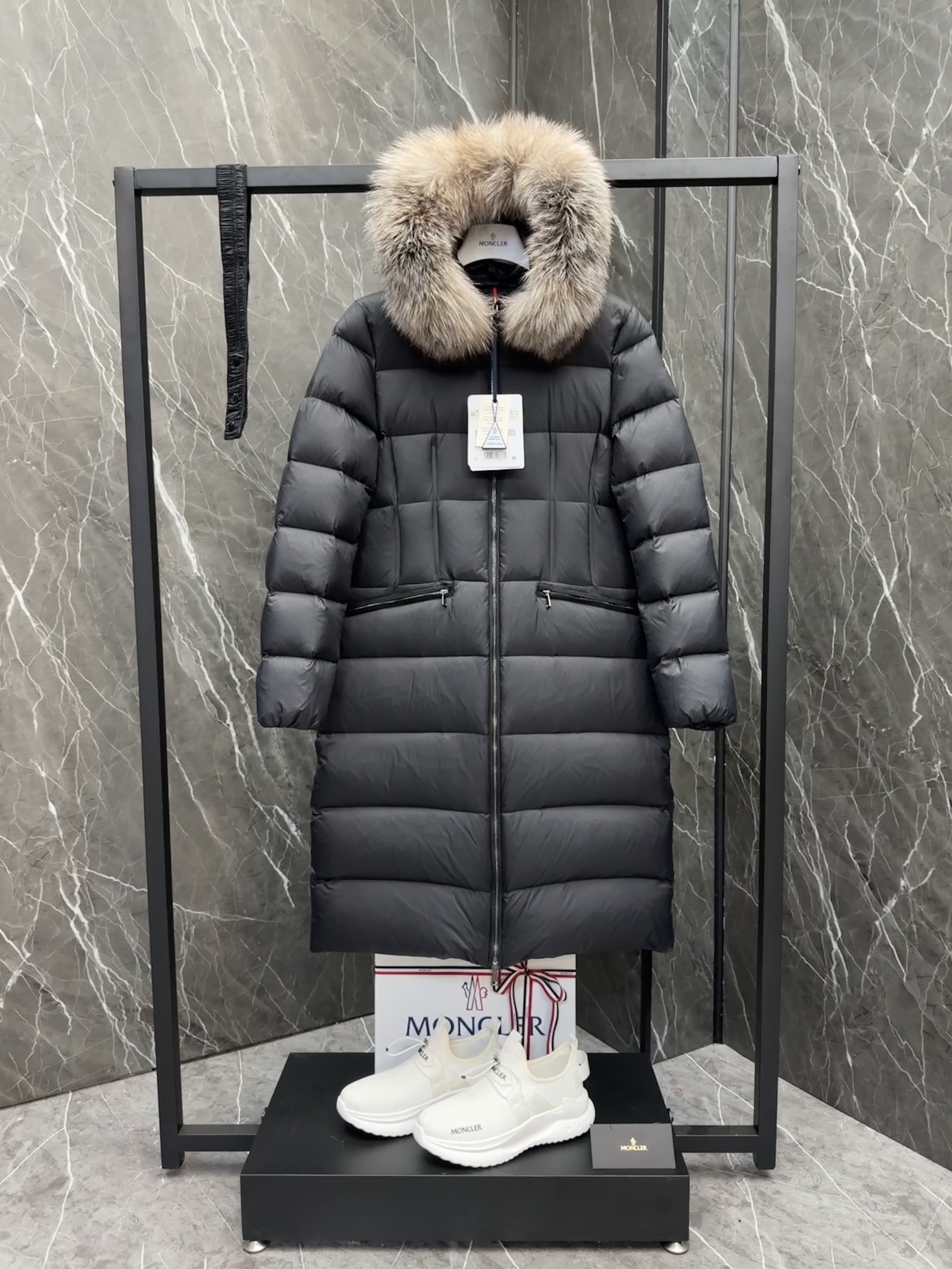 [MONCLER-몽클레어] 몽클레어 보에딕 롱 패딩
