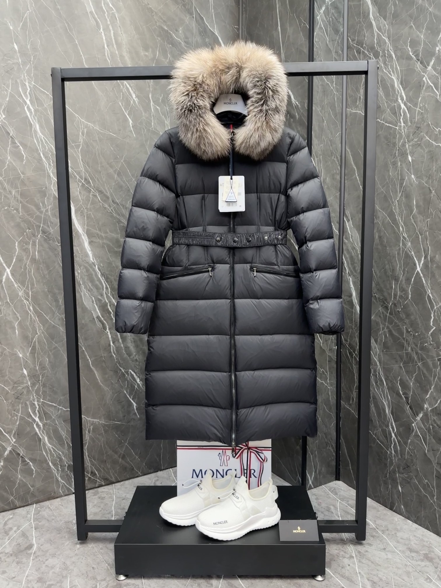 [MONCLER-몽클레어] 몽클레어 보에딕 롱 패딩