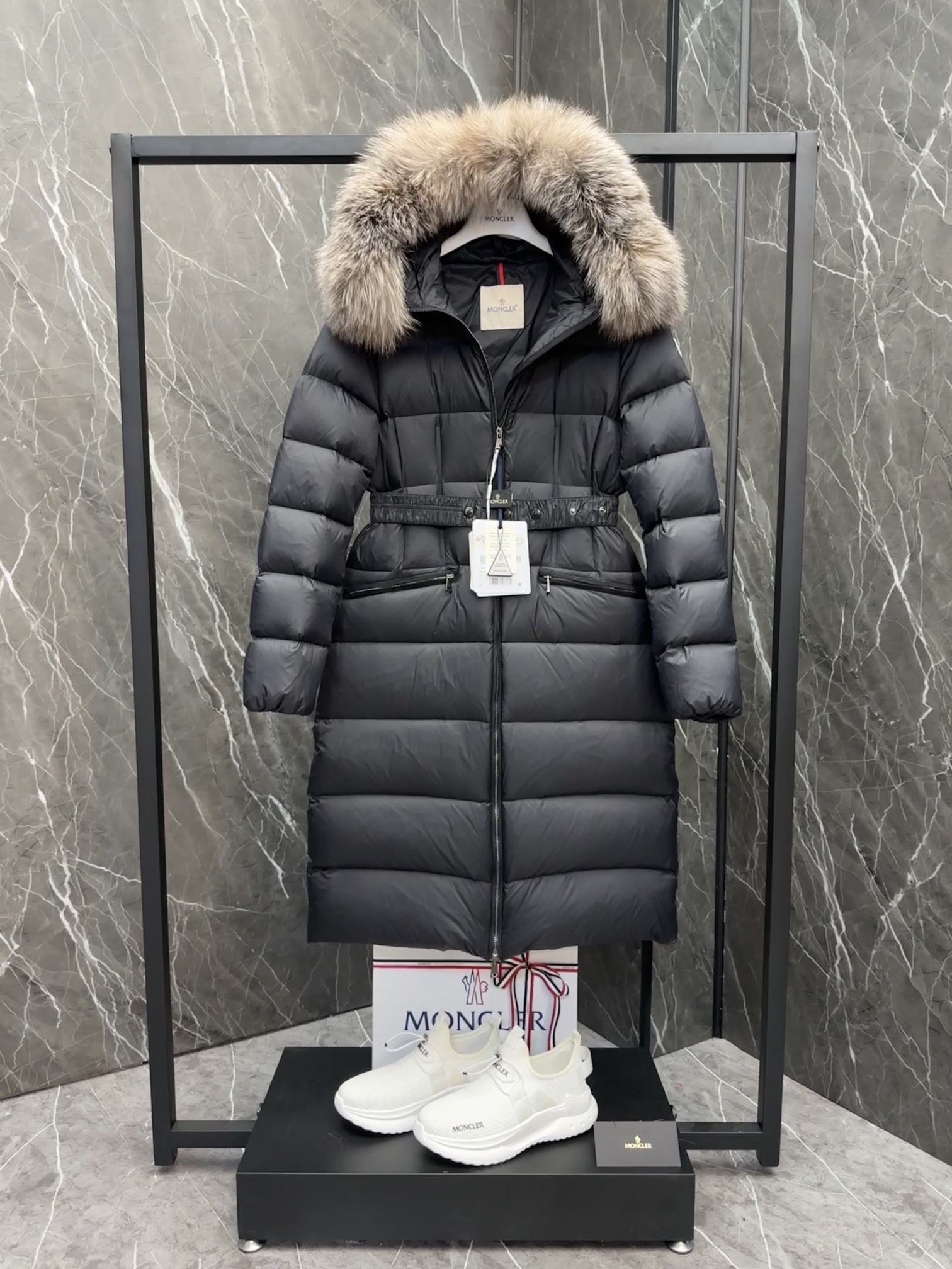 [MONCLER-몽클레어] 몽클레어 보에딕 롱 패딩