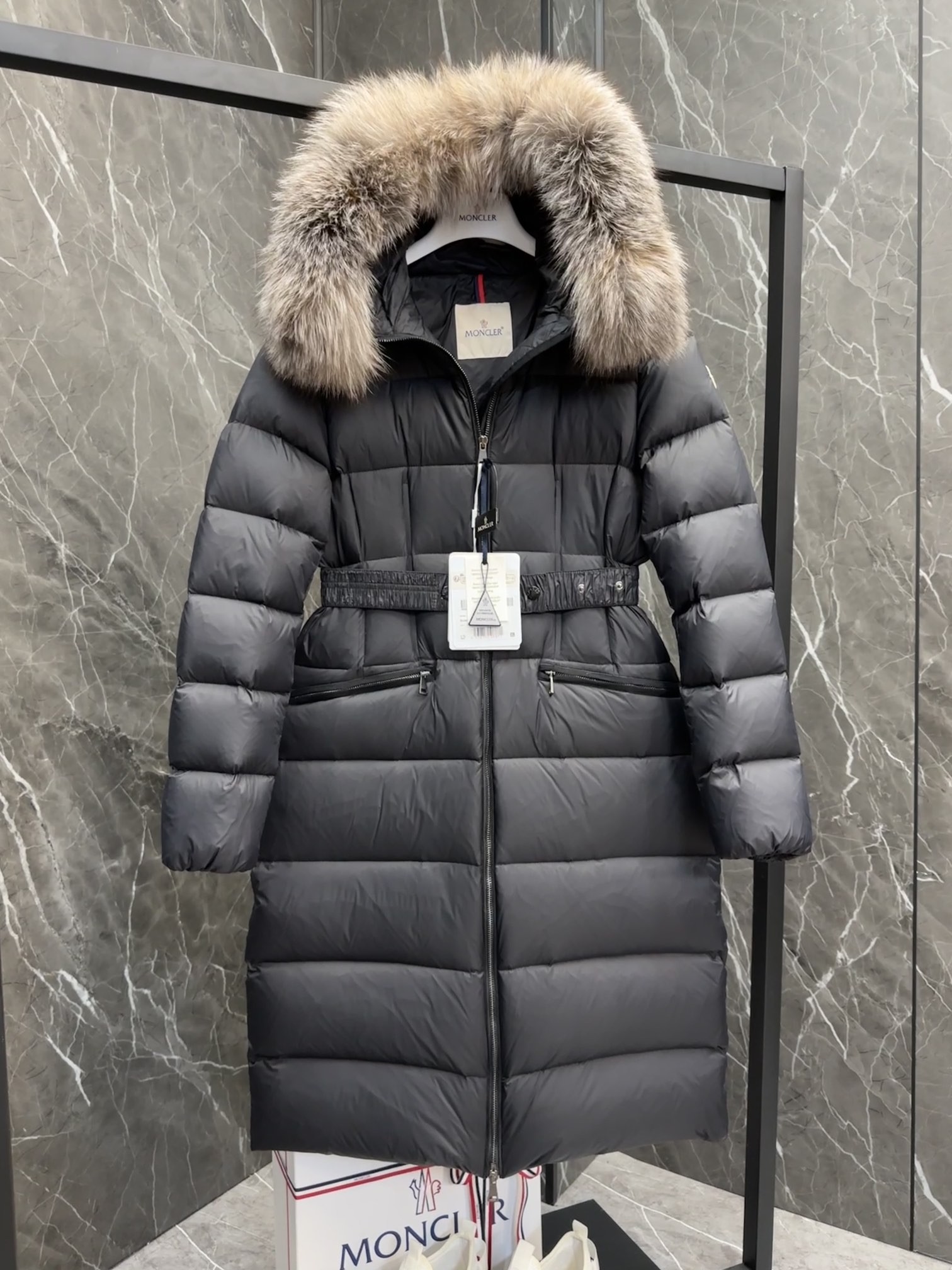 [MONCLER-몽클레어] 몽클레어 보에딕 롱 패딩