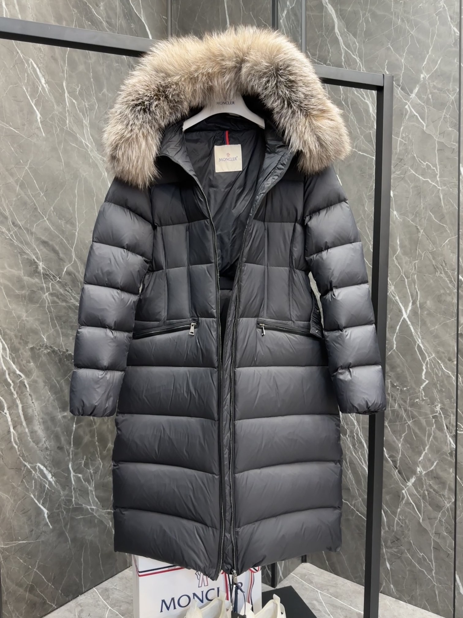 [MONCLER-몽클레어] 몽클레어 보에딕 롱 패딩