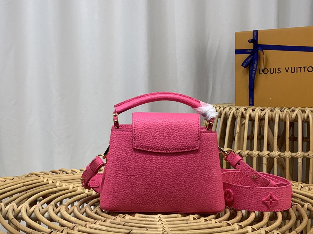 루이비통 LV CAPUCINES 카푸신 토트 백