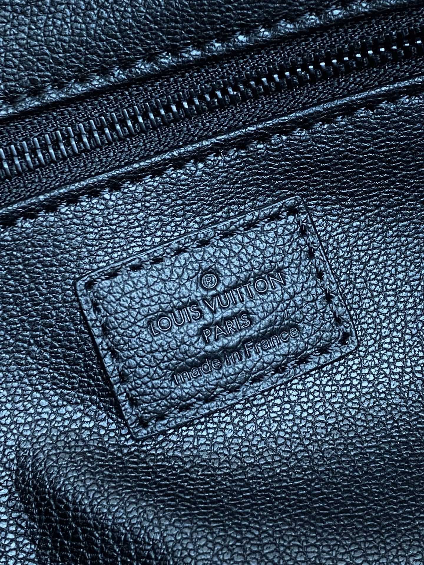 [LOUIS VUITTON-루이비통] 루이비통 톱 키트 파우치백  M12645