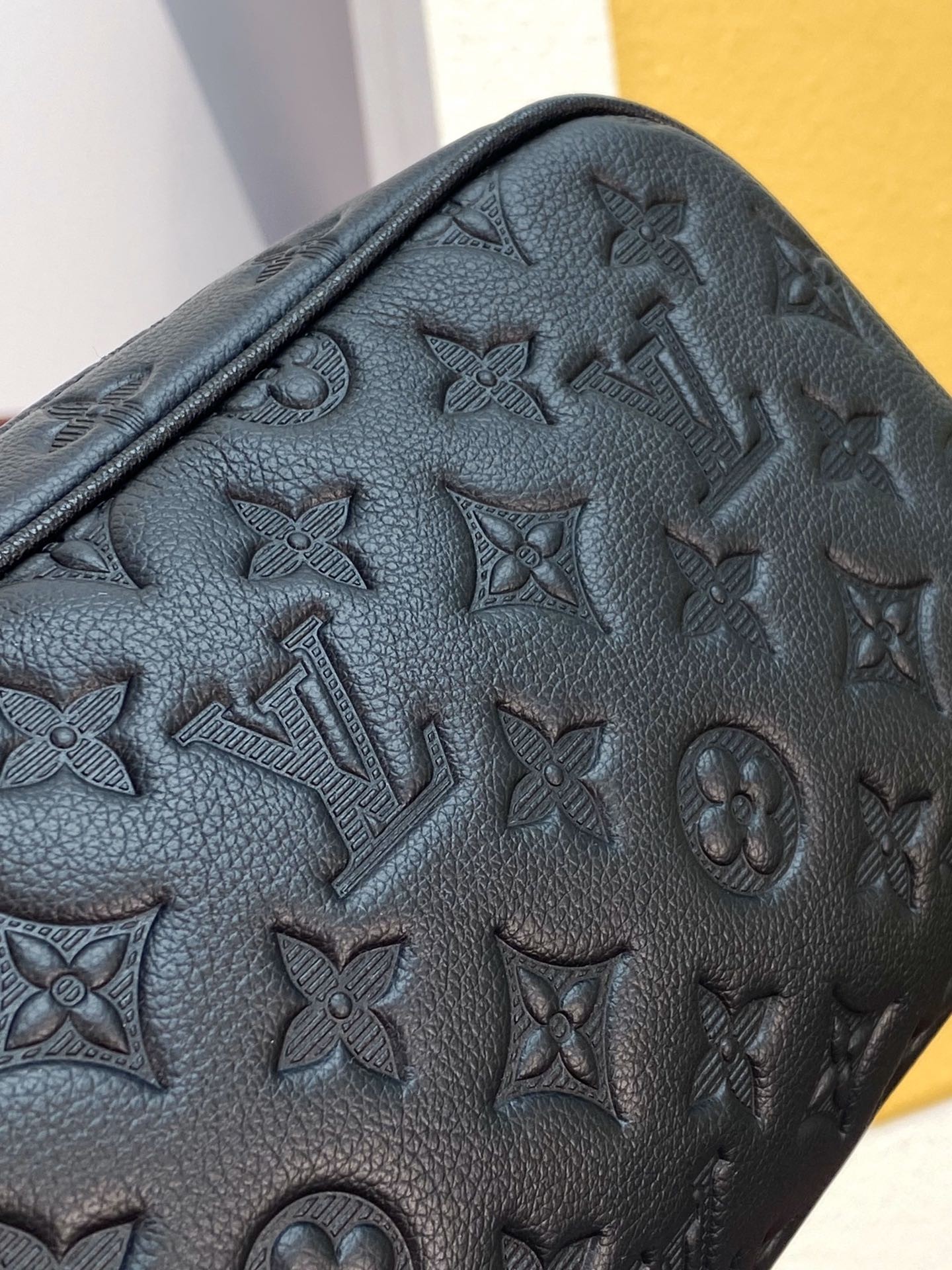 [LOUIS VUITTON-루이비통] 루이비통 톱 키트 파우치백  M12645