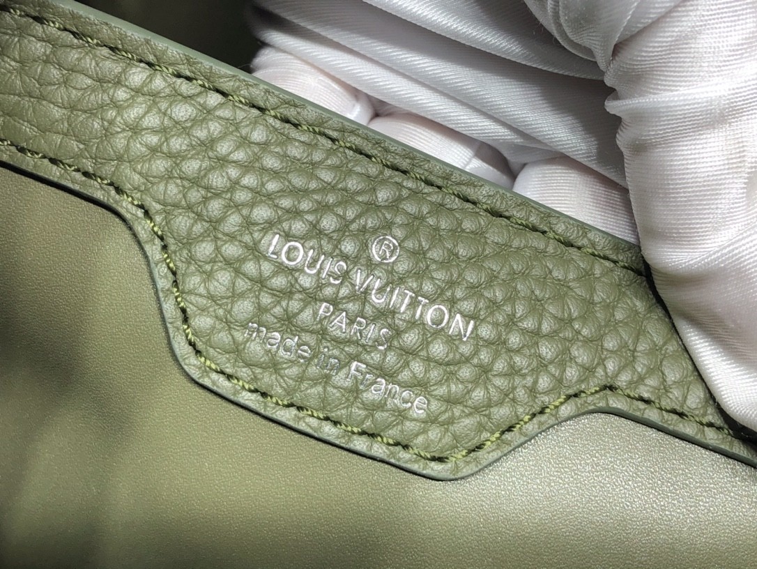 루이비통 카푸신 BB 토트백