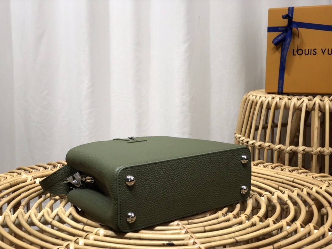 루이비통 카푸신 BB 토트백