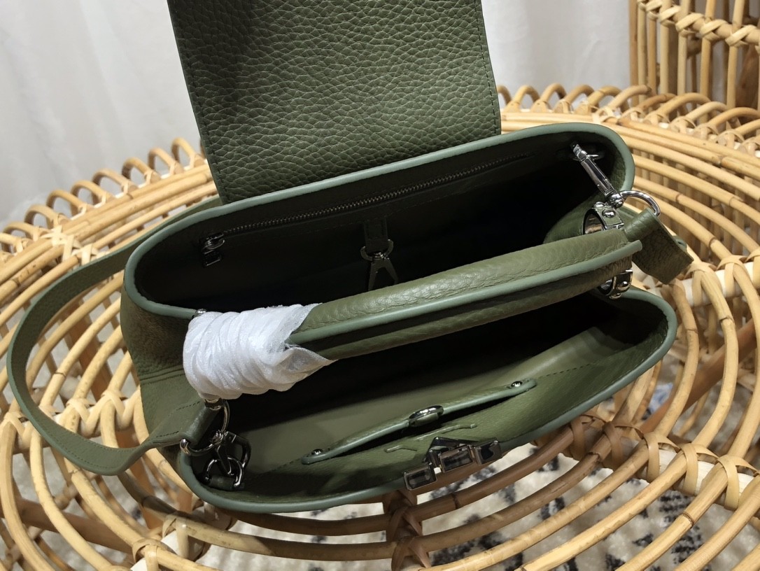 루이비통 카푸신 BB 토트백