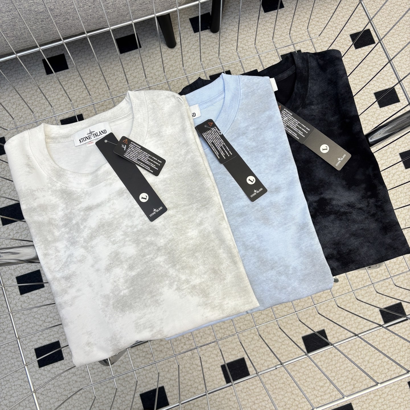 [STON ISLAND -스톤아일랜드] 스톤아일랜드 타이다이 코인 와펜 반팔 티셔츠