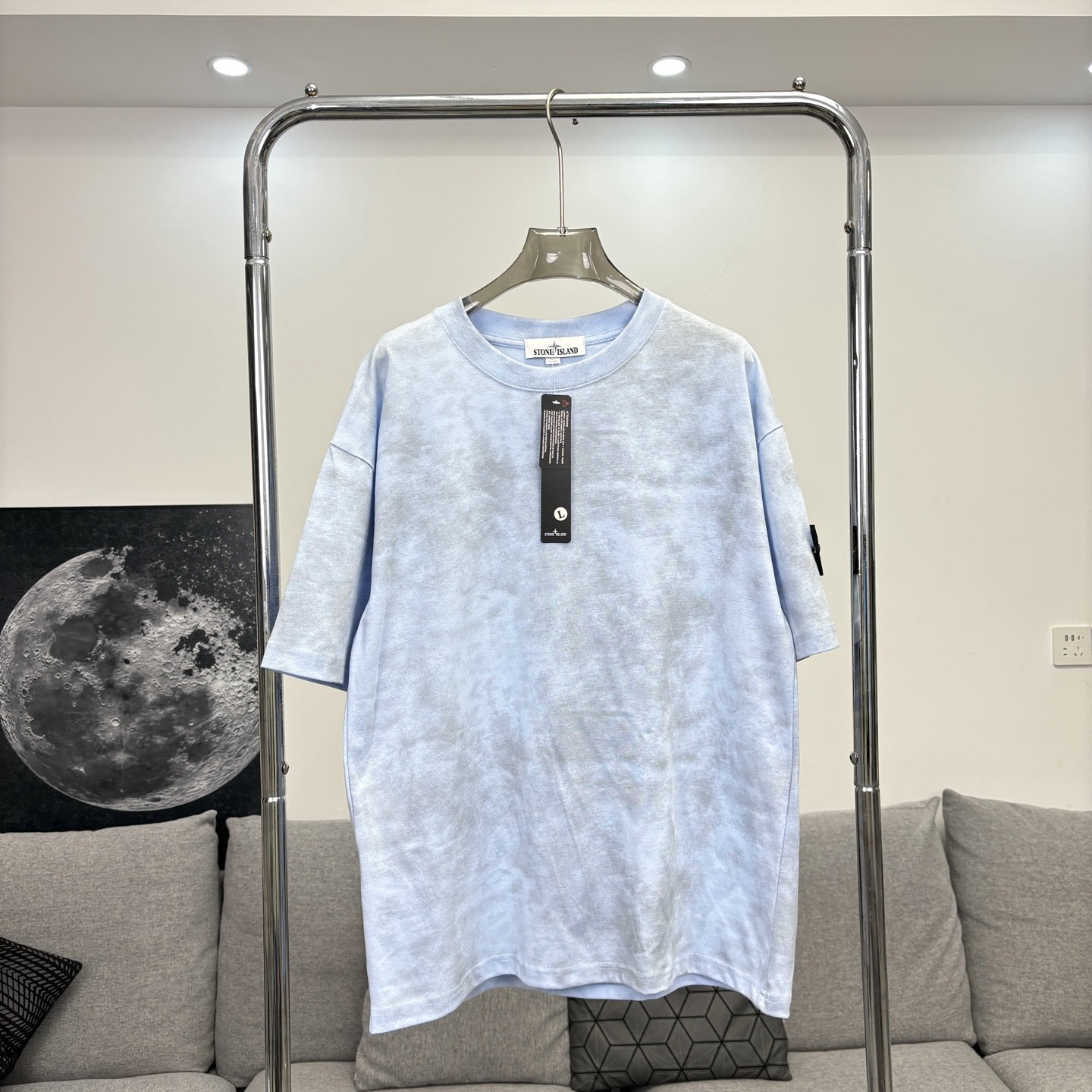 [STON ISLAND -스톤아일랜드] 스톤아일랜드 타이다이 코인 와펜 반팔 티셔츠