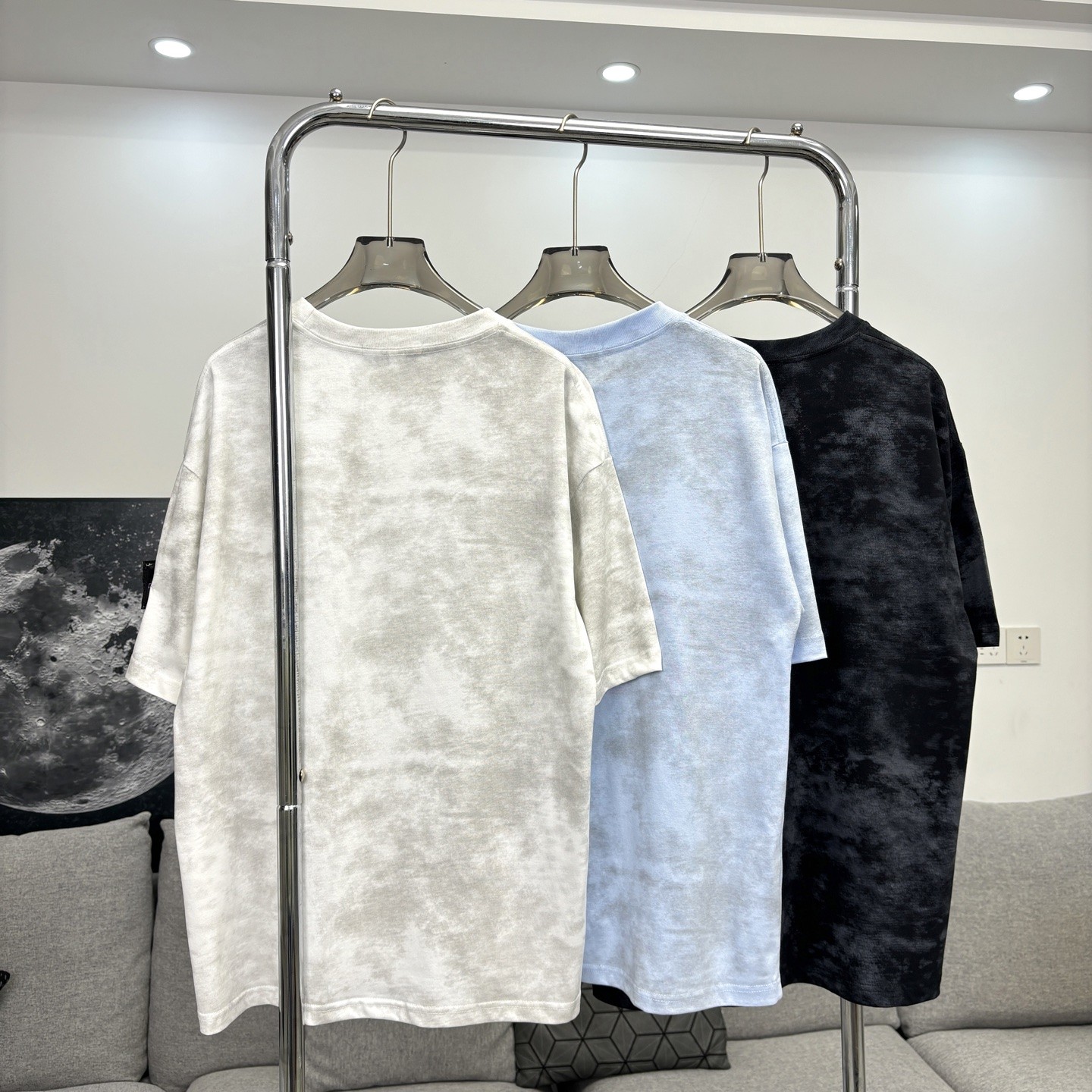 [STON ISLAND -스톤아일랜드] 스톤아일랜드 타이다이 코인 와펜 반팔 티셔츠