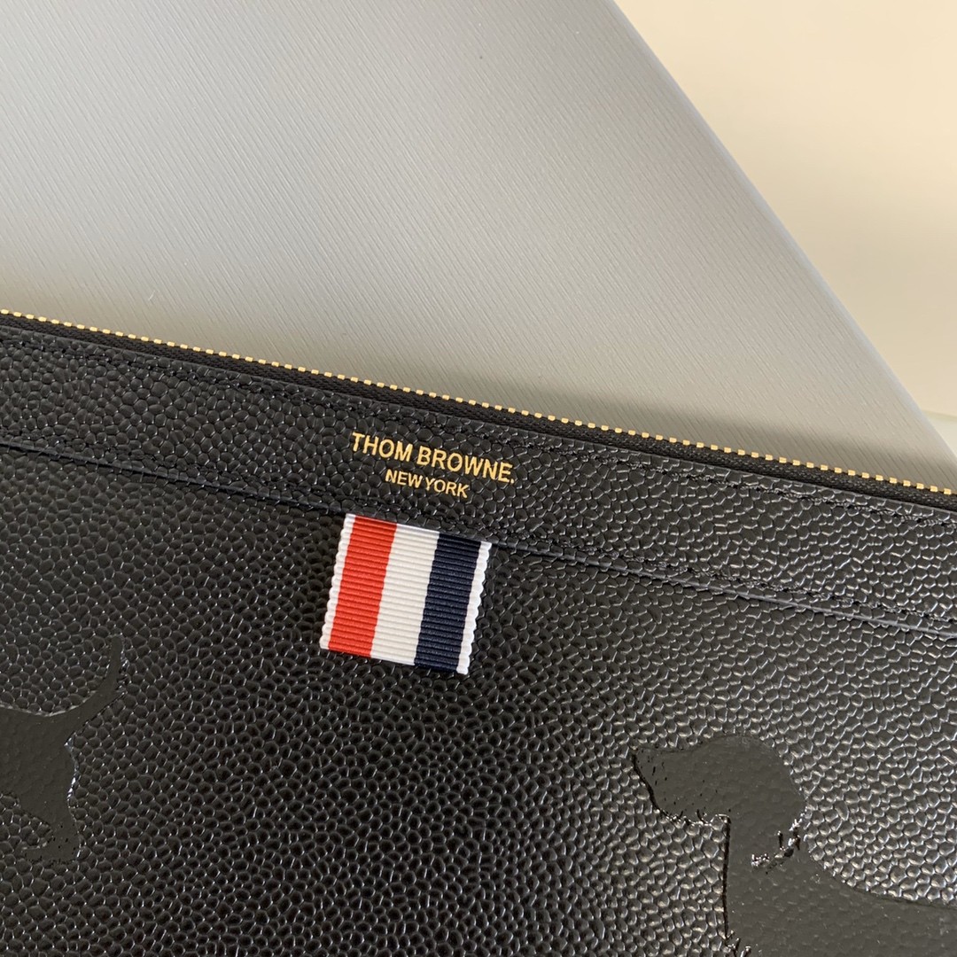 [TOM BROWNE -톰브라운 ] 톰브라운  22SS 강아지 클러치