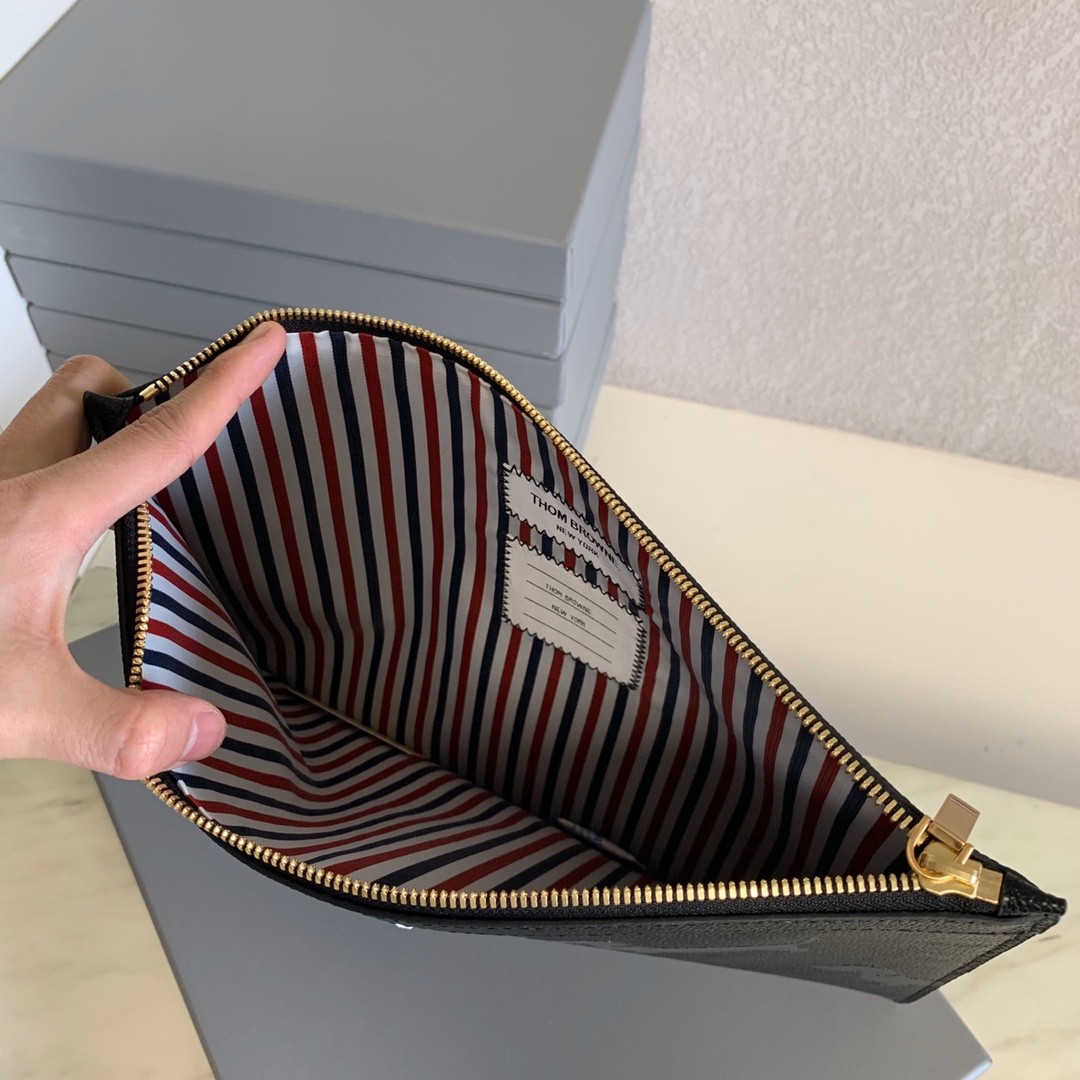 [TOM BROWNE -톰브라운 ] 톰브라운  22SS 강아지 클러치